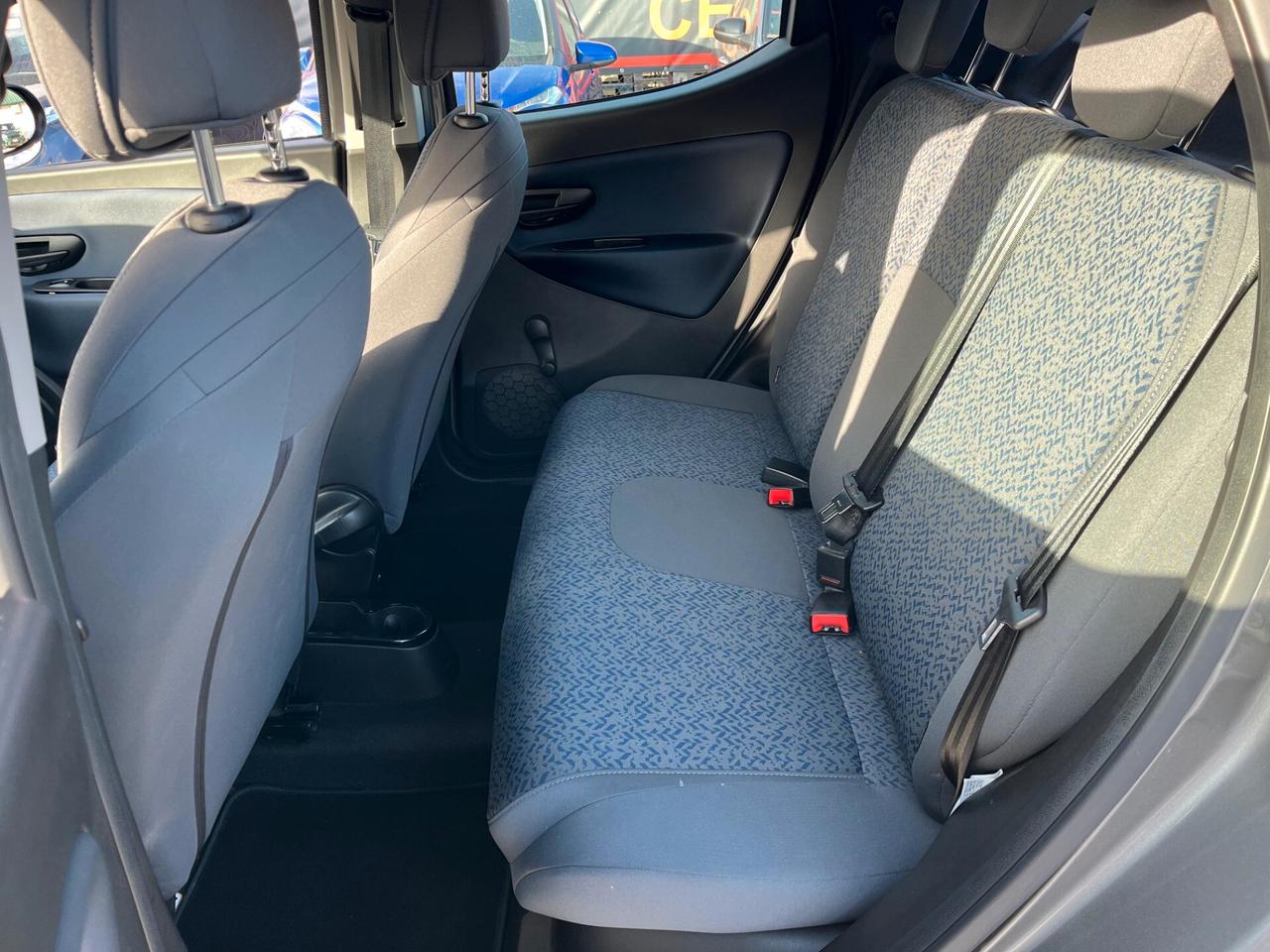 Lancia Ypsilon 1.0 FireFly 5 porte S&S Hybrid Oro