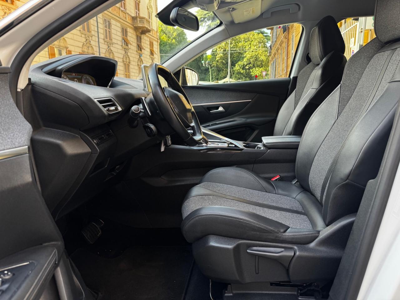 Peugeot 3008 BlueHDi 130CV ALLURE AUTOMATICA PARI AL NUOVO GARANTITA 12M