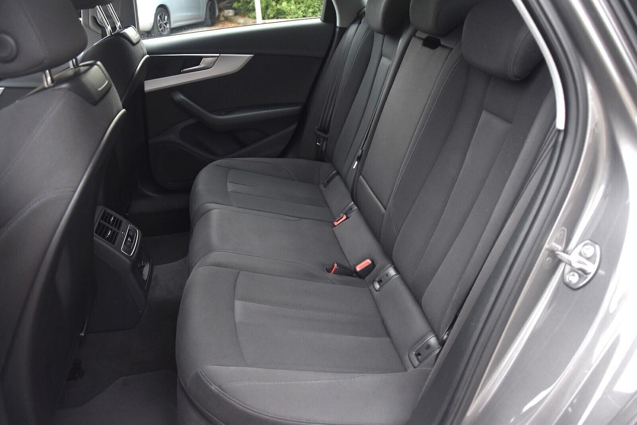 Audi A4 Avant 35 TDI mhev S tronic S-line Edition