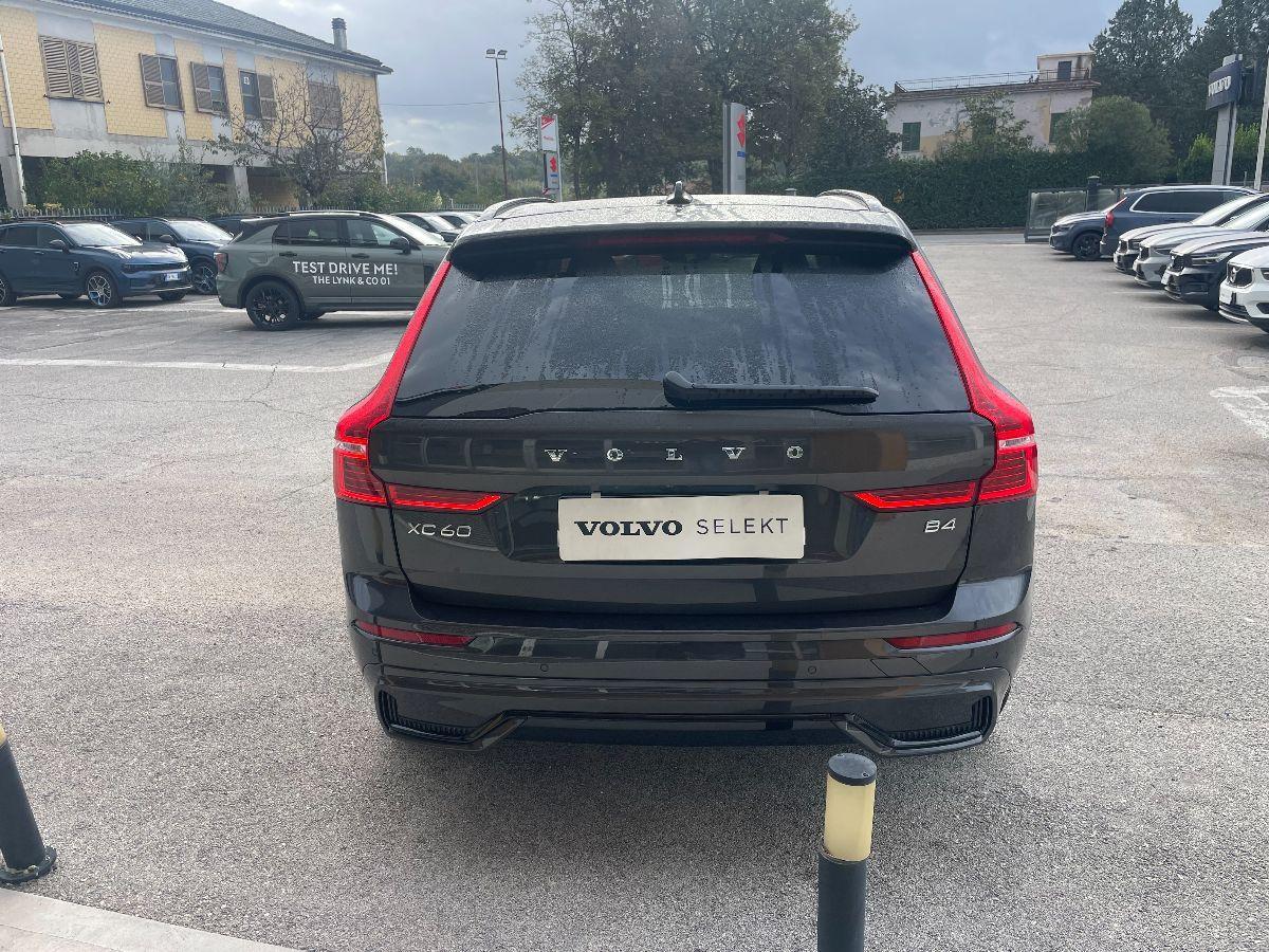 VOLVO - XC60 - B4 automatico Plus Dark