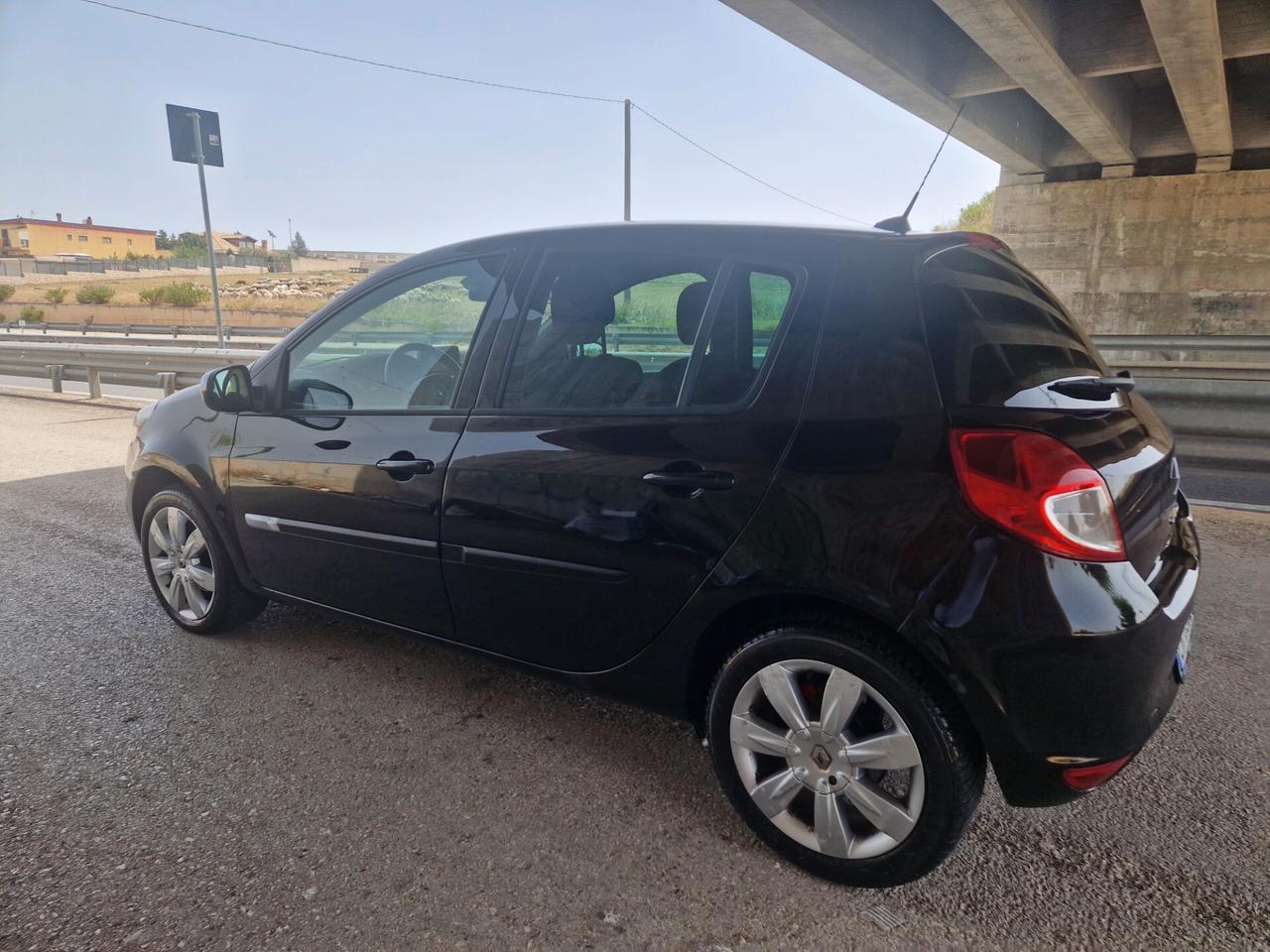 Renault Clio 1.2 16V 5 porte Dynamique