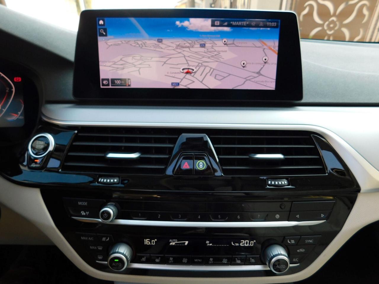 BMW 530d xDrive Touring INDIVIDUAL Pelle-Tetto-HeadUp