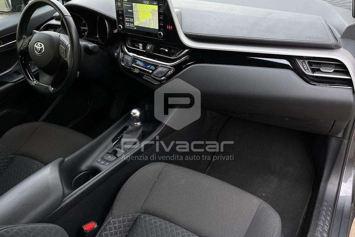 TOYOTA C-HR 1.8 Hybrid E-CVT Business