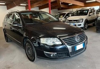 Volkswagen Passat VW Passat 2.0 TDI Highline 140PS Neopatentati
