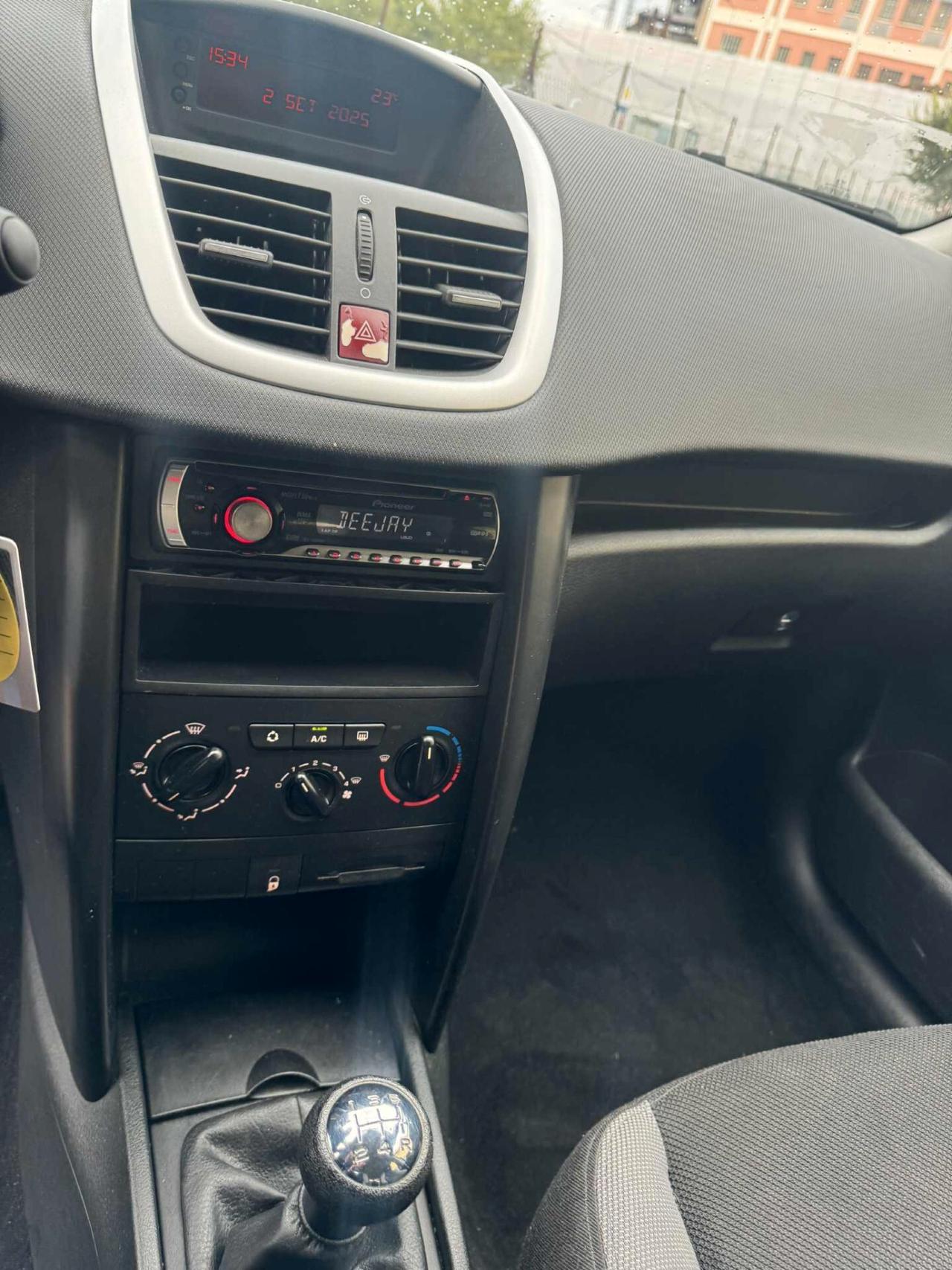 Peugeot 207 Anno 2007 1.4 Diesel 81.000 KM