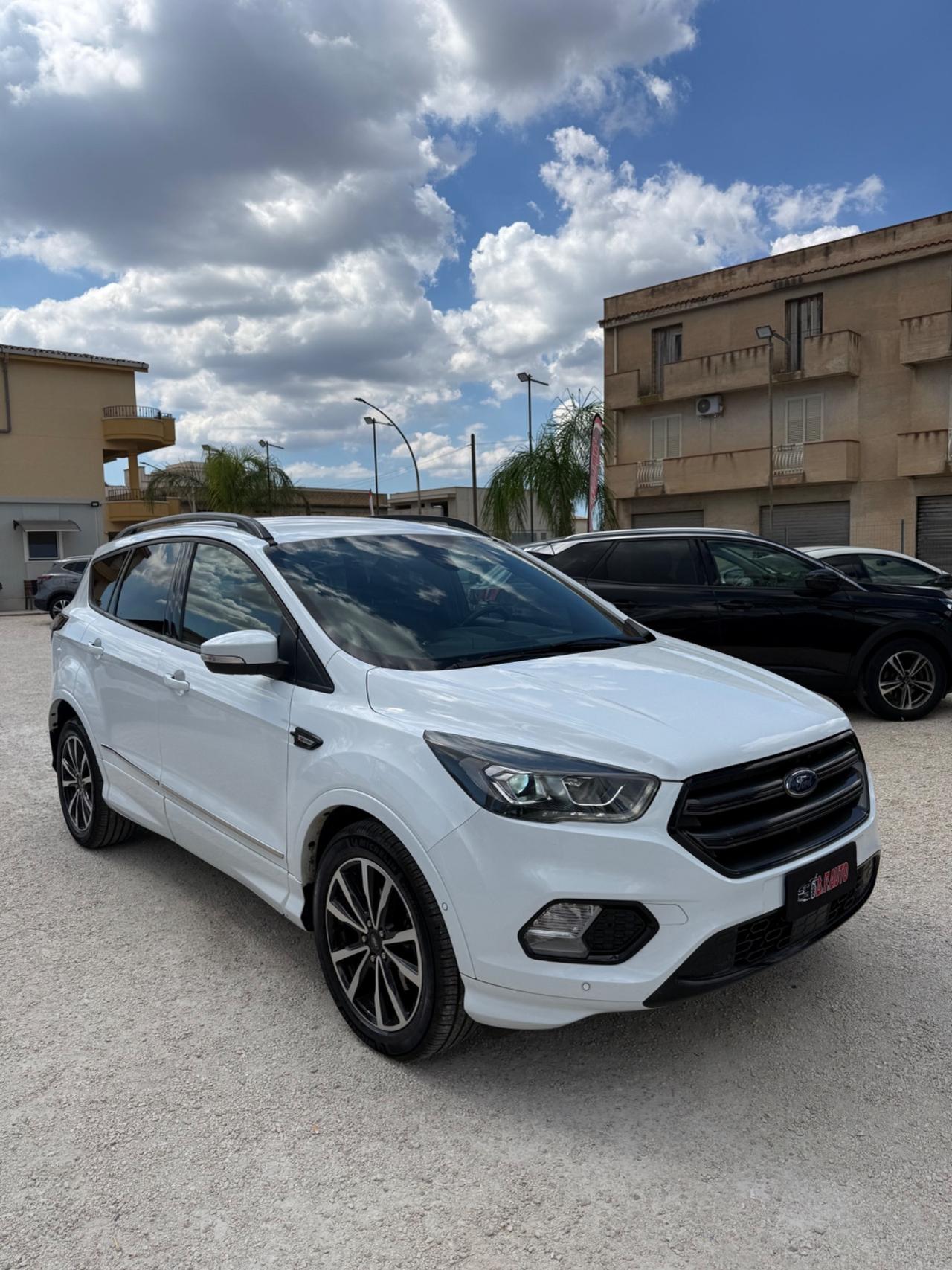 Ford Kuga 2.0 TDCI 150 CV S&S 4WD Titanium