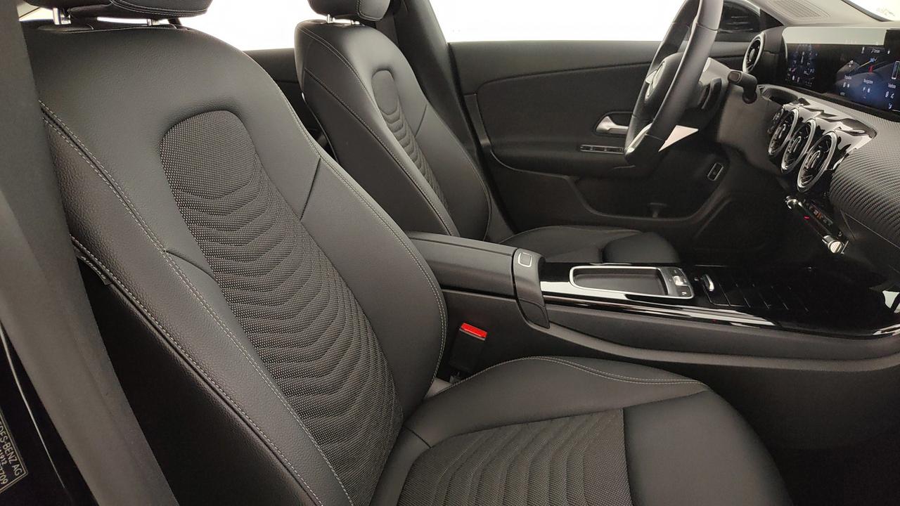 Mercedes-Benz CLA Shooting Brake 180 d Advanced auto