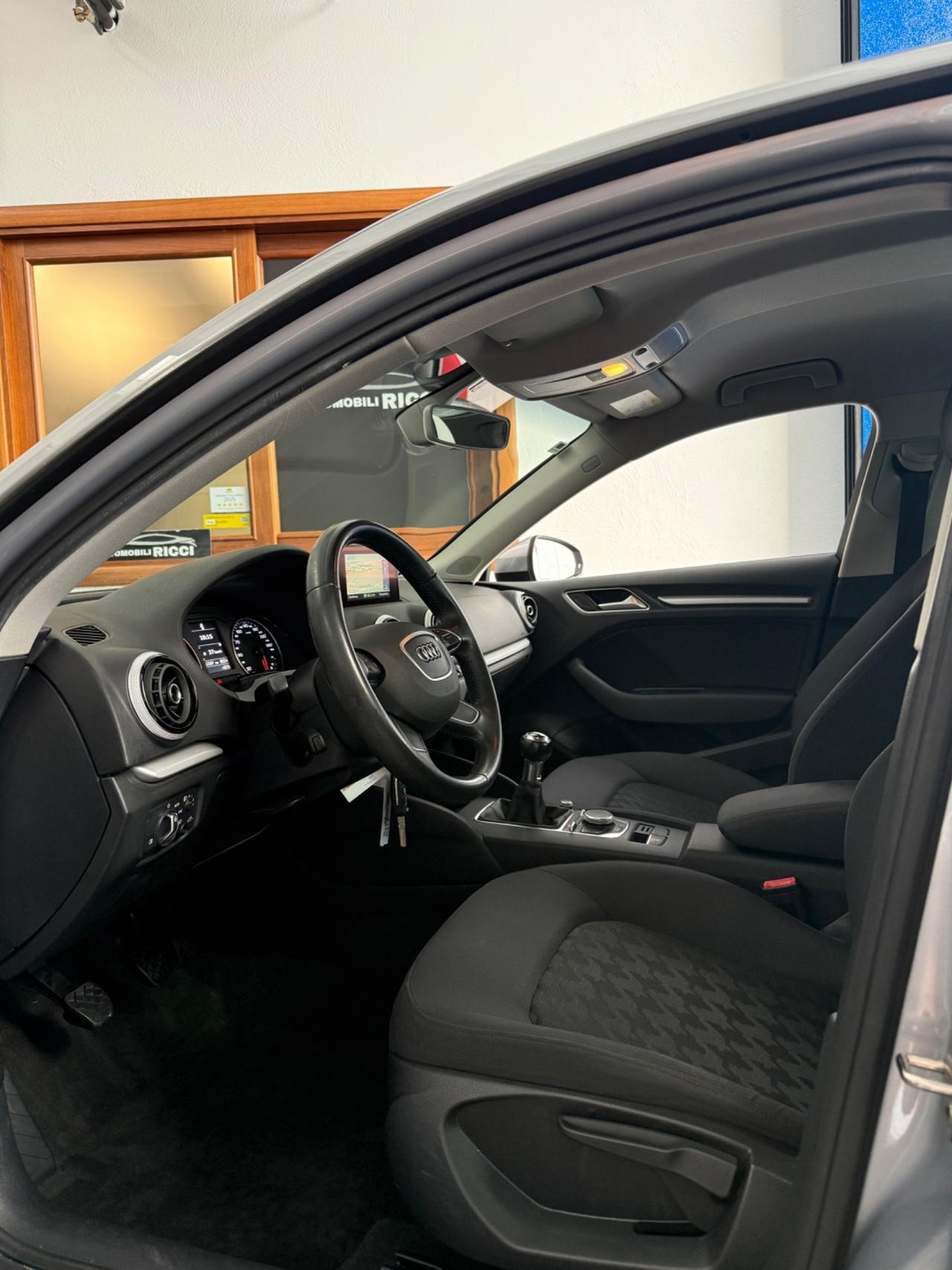 Audi A3 SPB 1.2 TFSI 110 CV Attraction