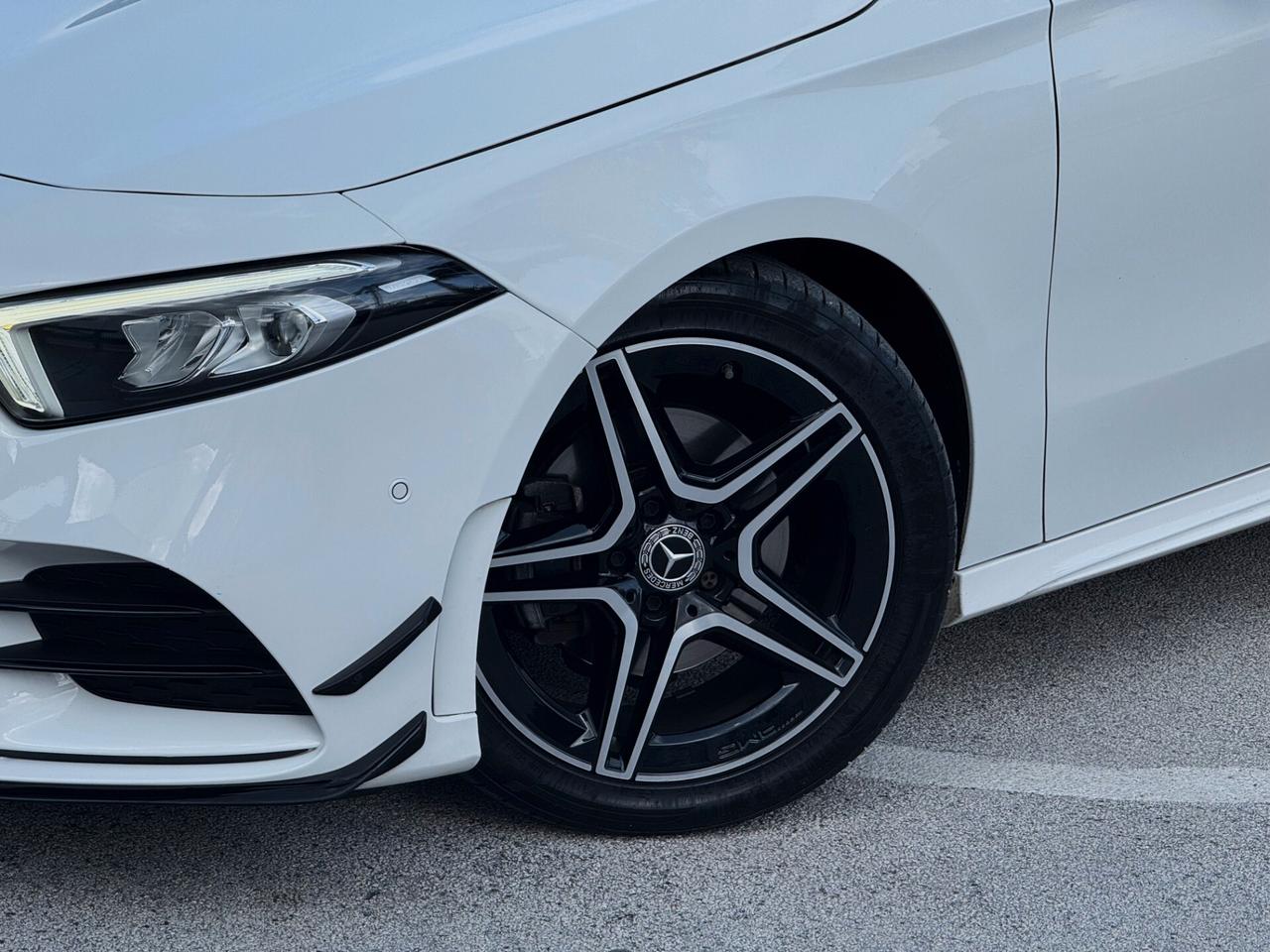 Mercedes-Benz A 180 d Premium AMG TETTO PACK LUCI