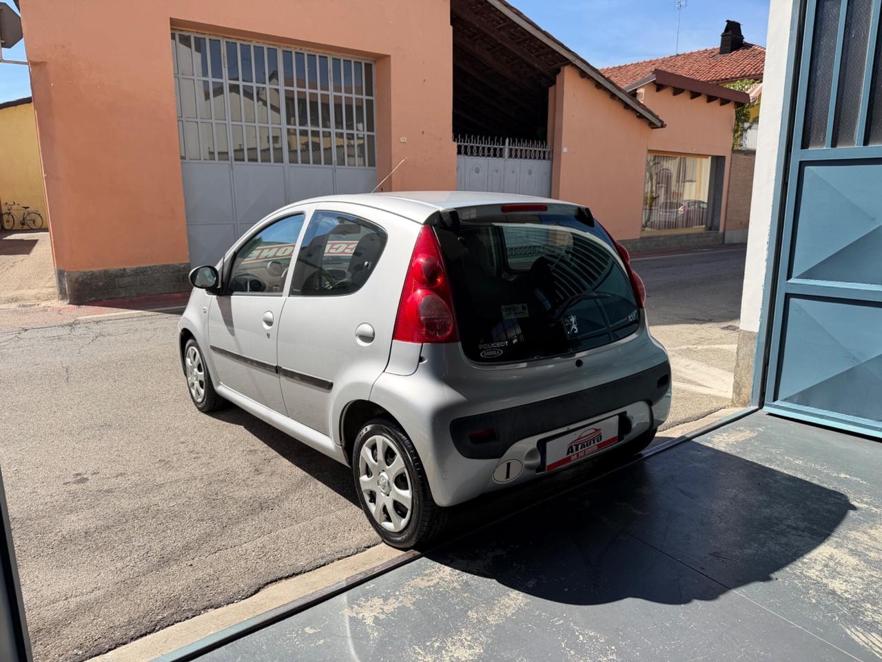Peugeot 107 1.0 68CV 5p. Desir