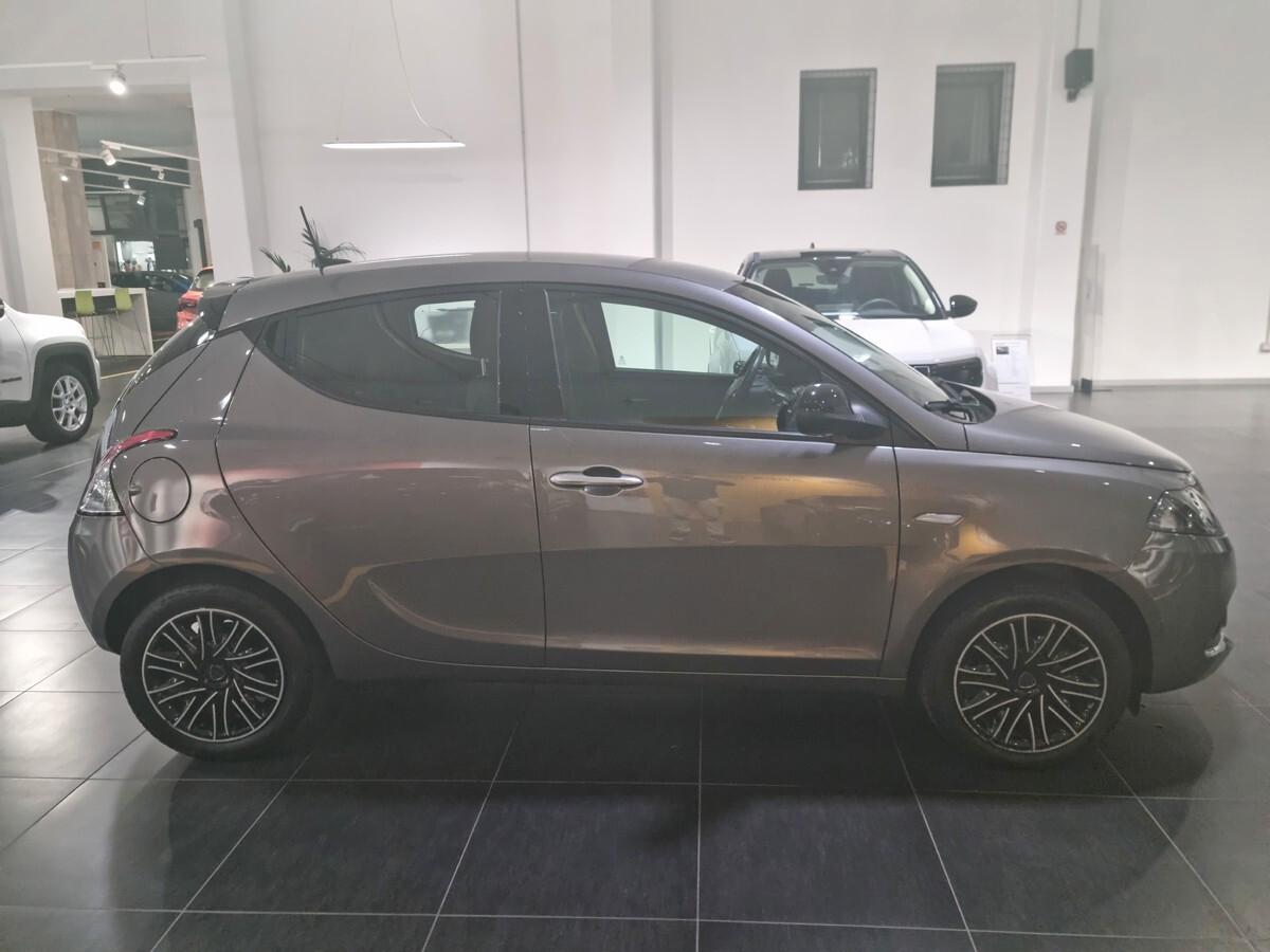 Lancia Ypsilon Gold 1.0 Hybrid 5 porte AZIENDALE