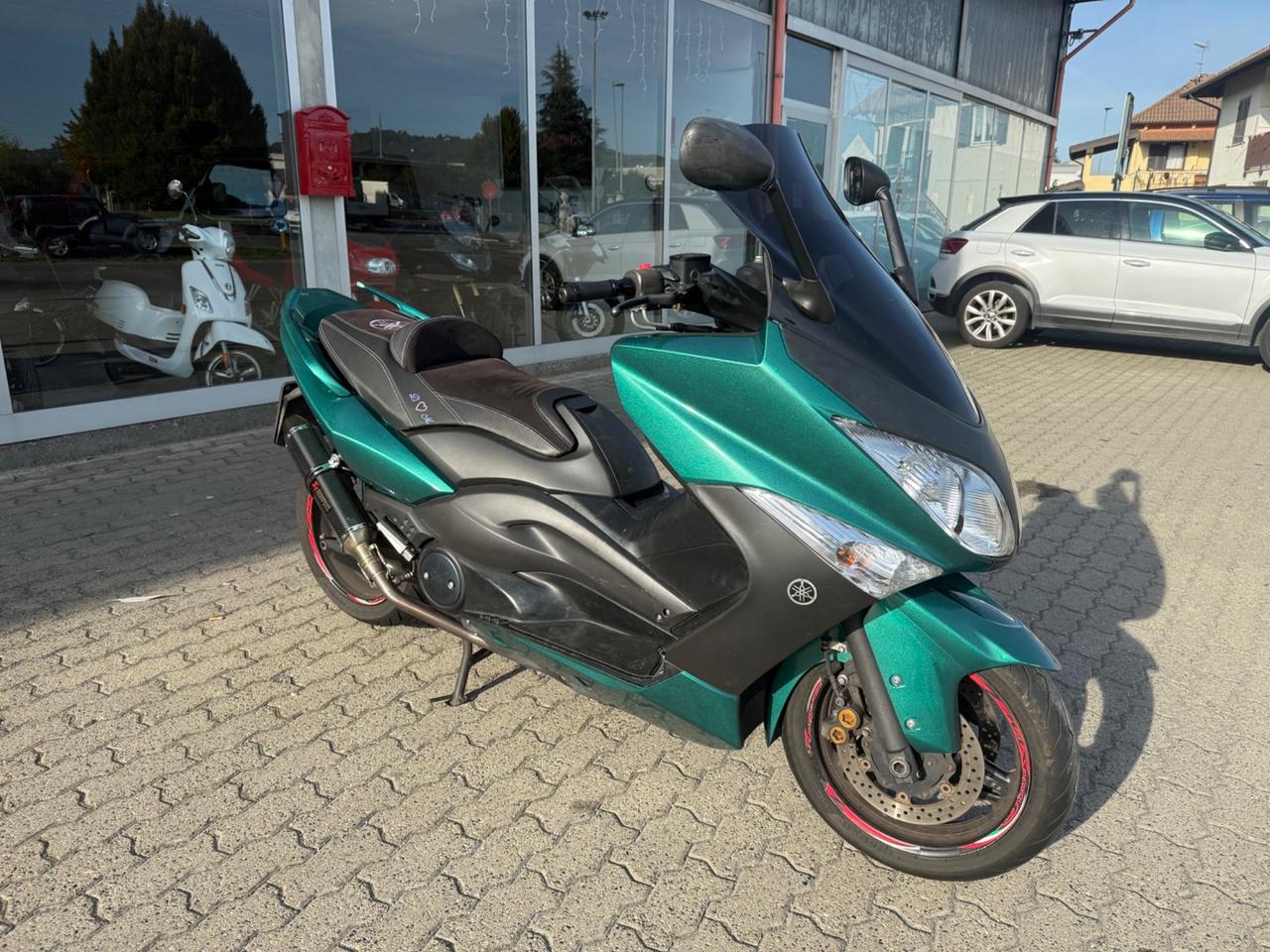 Yamaha T Max Akrapovic