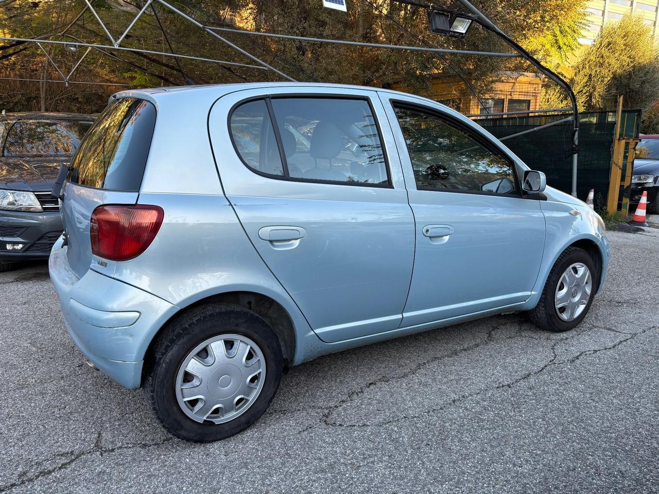 Toyota Yaris 1.0 5 porte OK NEOPATENTATI