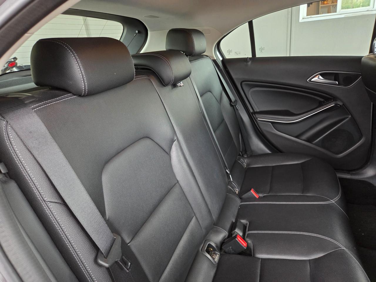 Mercedes-benz A 200 d Automatic 4Matic Premium