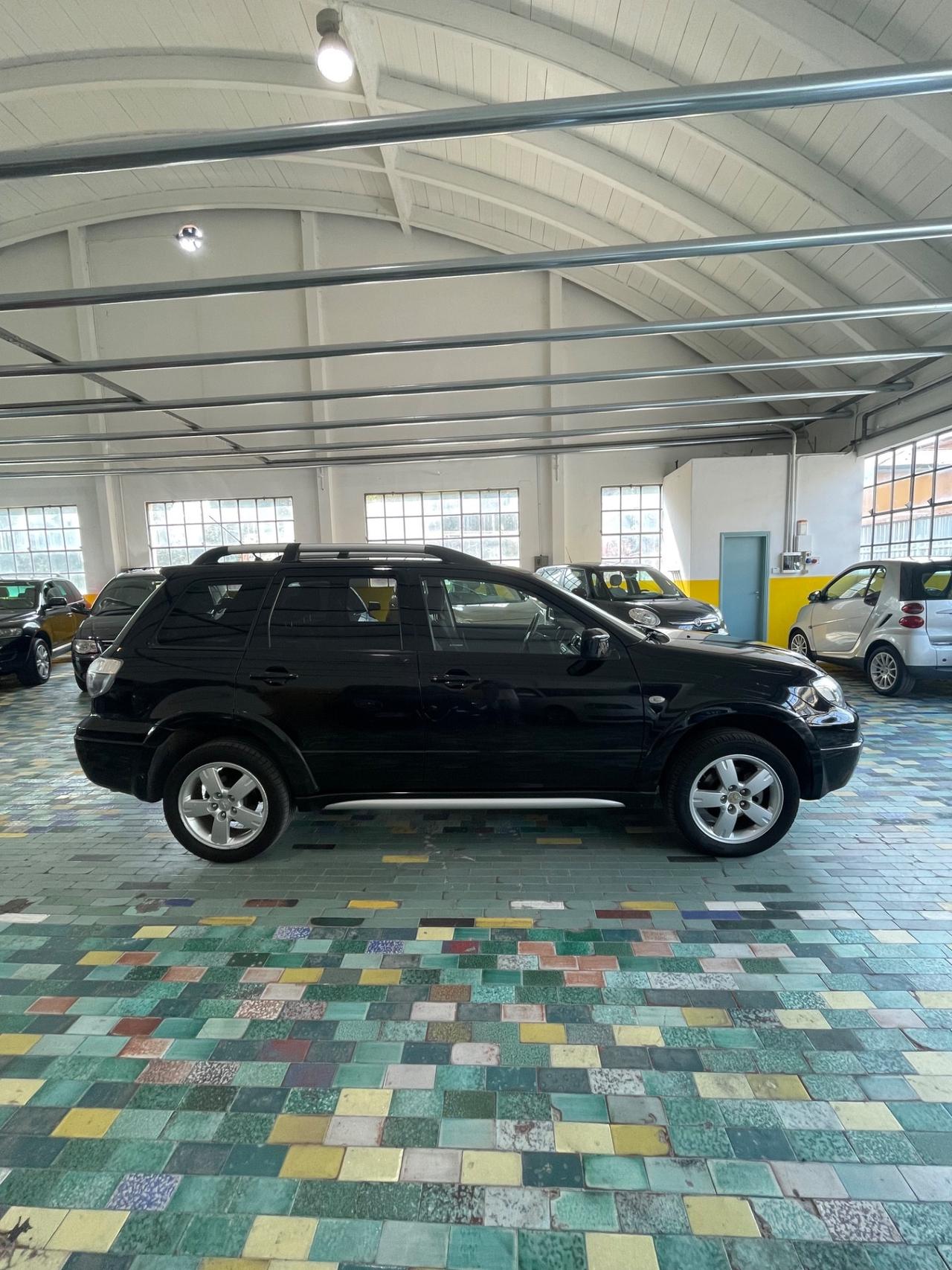 Mitsubishi Outlander 2.0i 16V 4WD