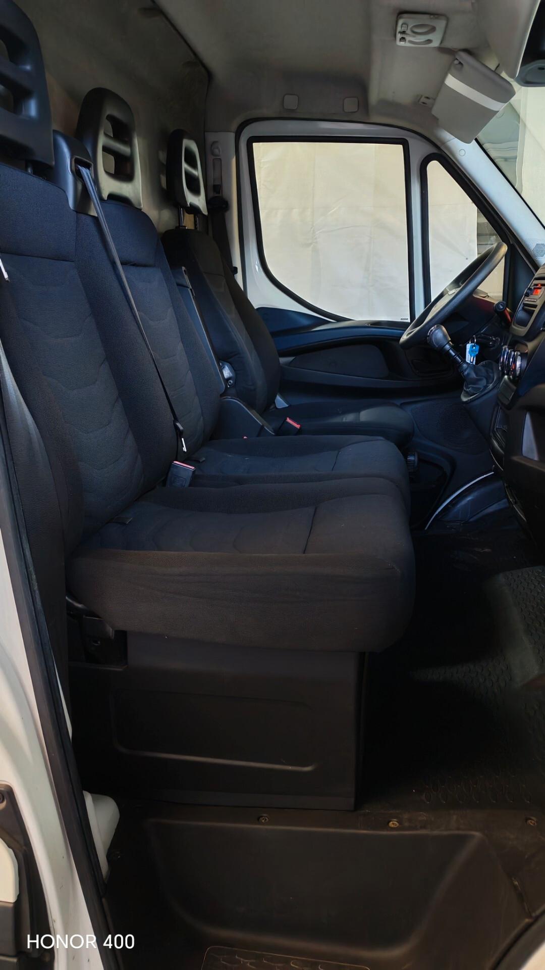 Iveco Daily 2.3 HPT DIESEL 2017 EURO 6