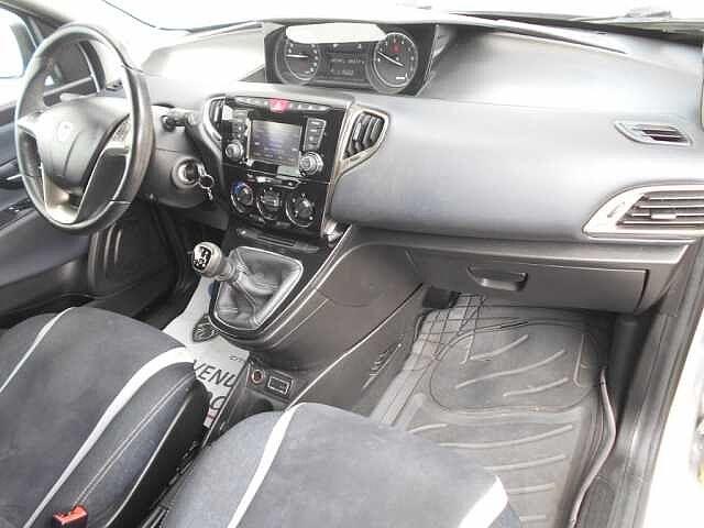Lancia Ypsilon 1.2 69 cv 5p GPL Ecochic Mya Finanziato