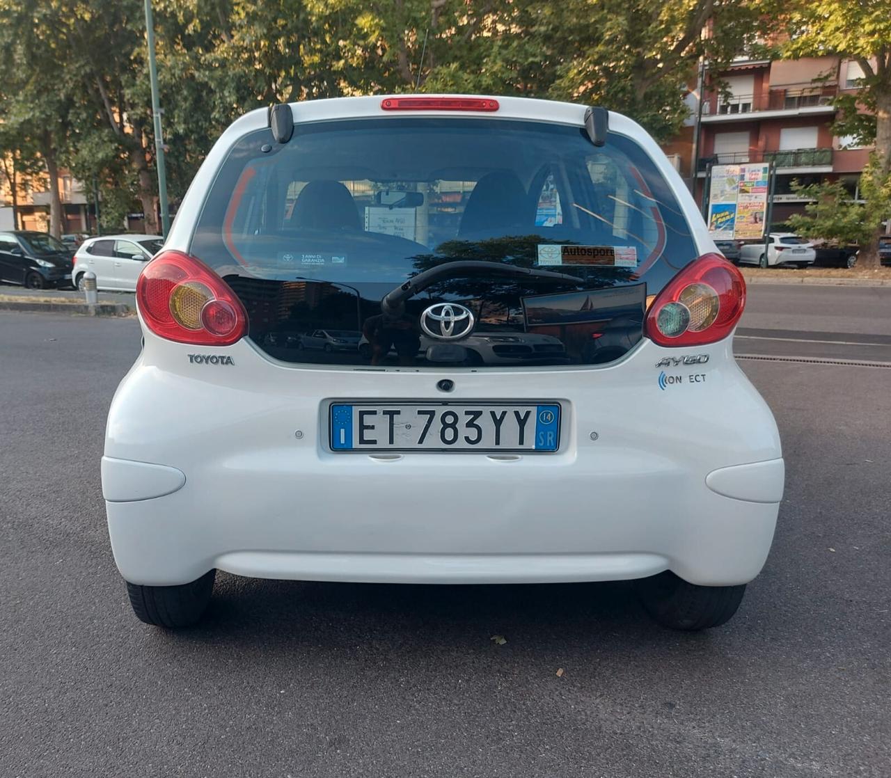 Toyota Aygo - con SENSORI DI PARCHEGGIO