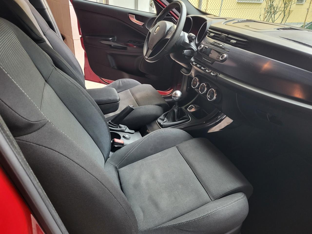 Alfa Romeo Giulietta 1.6 JTDm-2 105 CV Distinctive