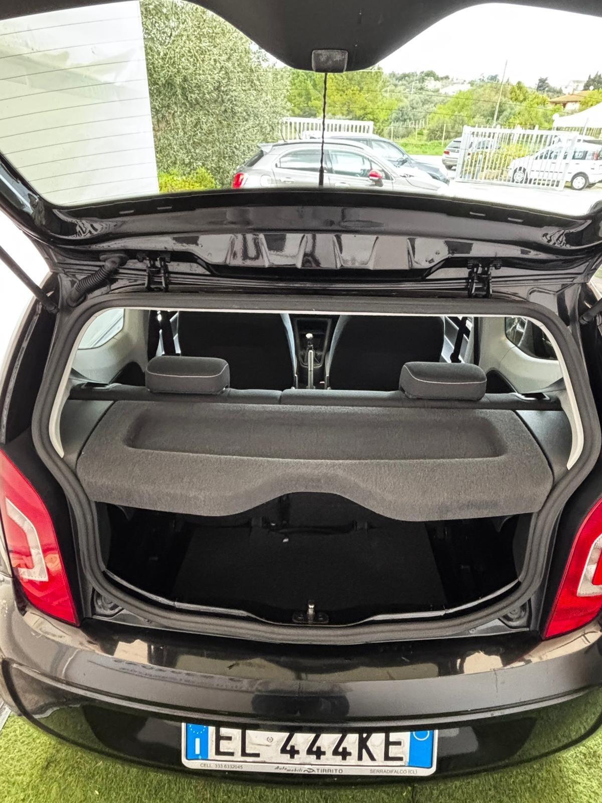 Volkswagen up! 1.0 75 CV high