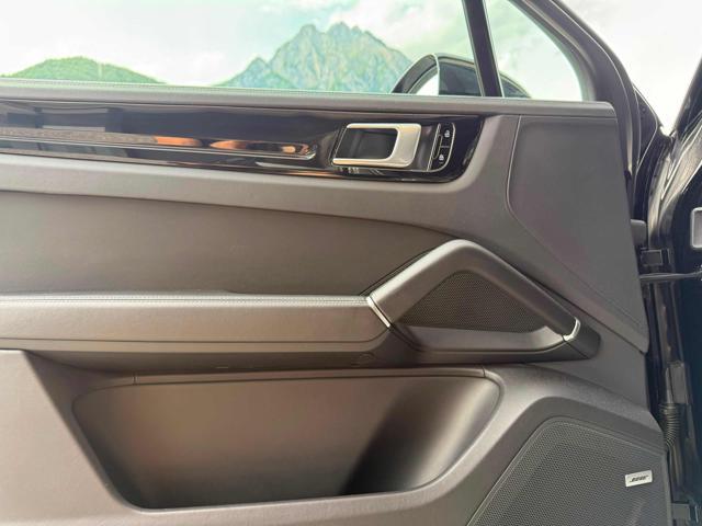 PORSCHE Cayenne cayenne e-Hybrid Coupe?
