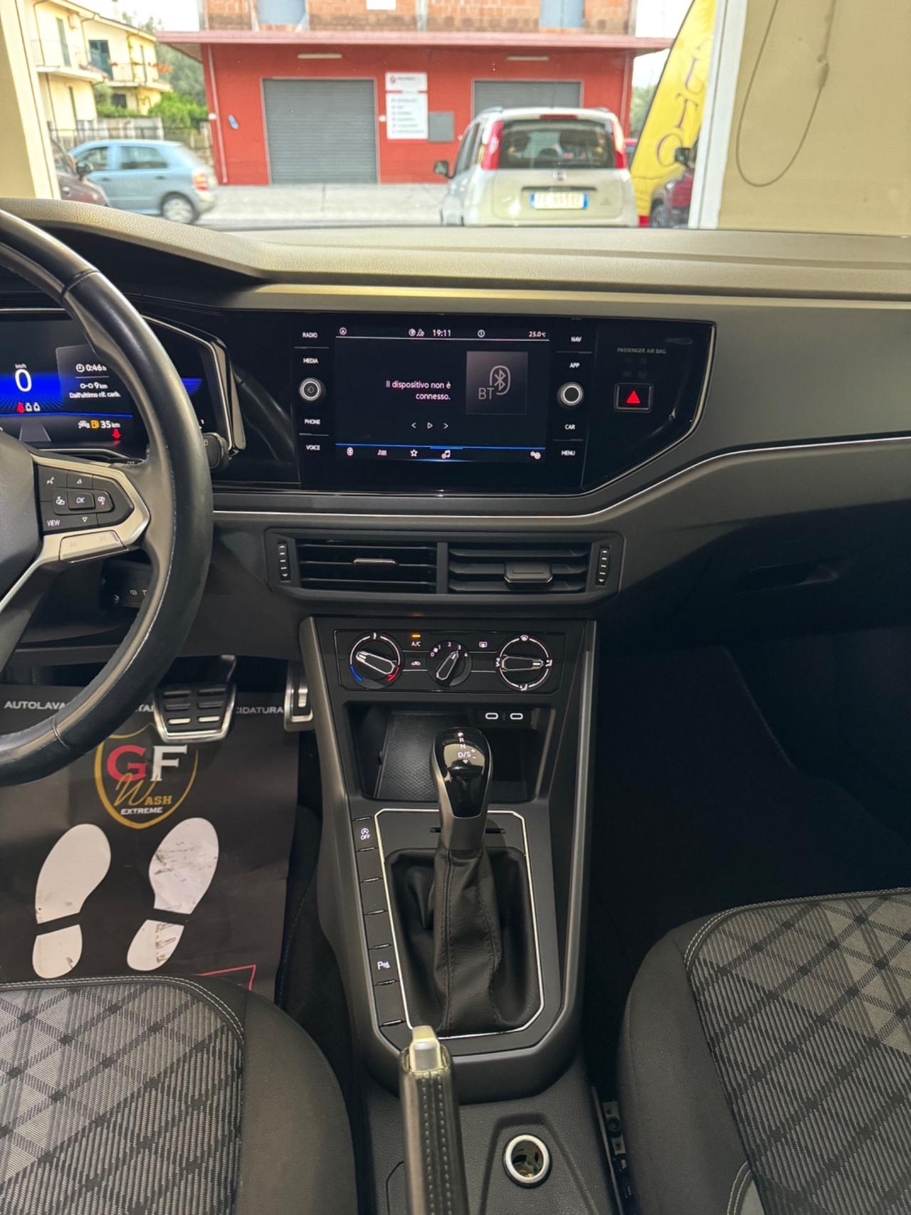 Volkswagen Polo 1.0 TSI DSG R-Line