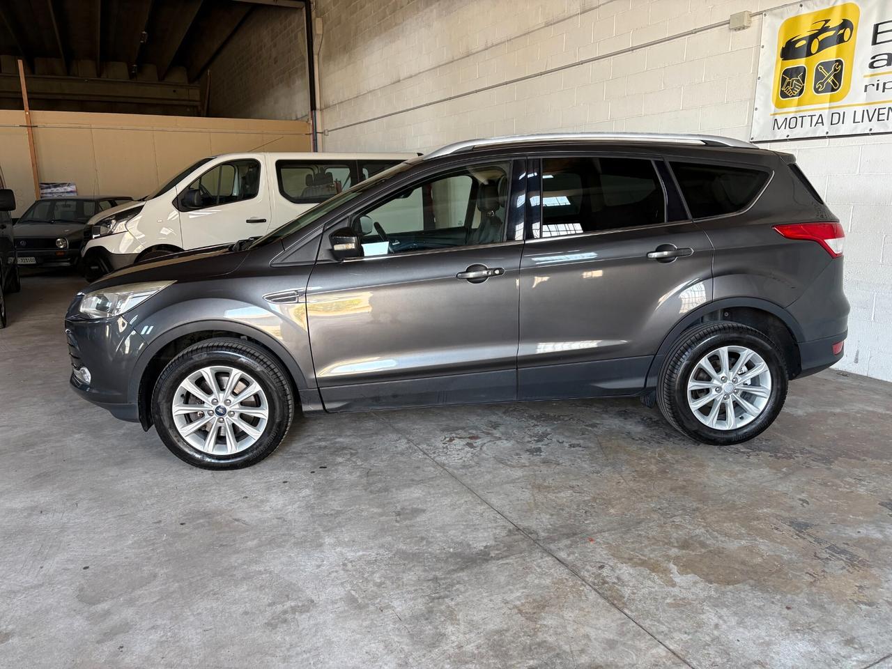 Ford Kuga 2.0 TDCI 150 CV 4WD 4x4 Cambio MANUALE