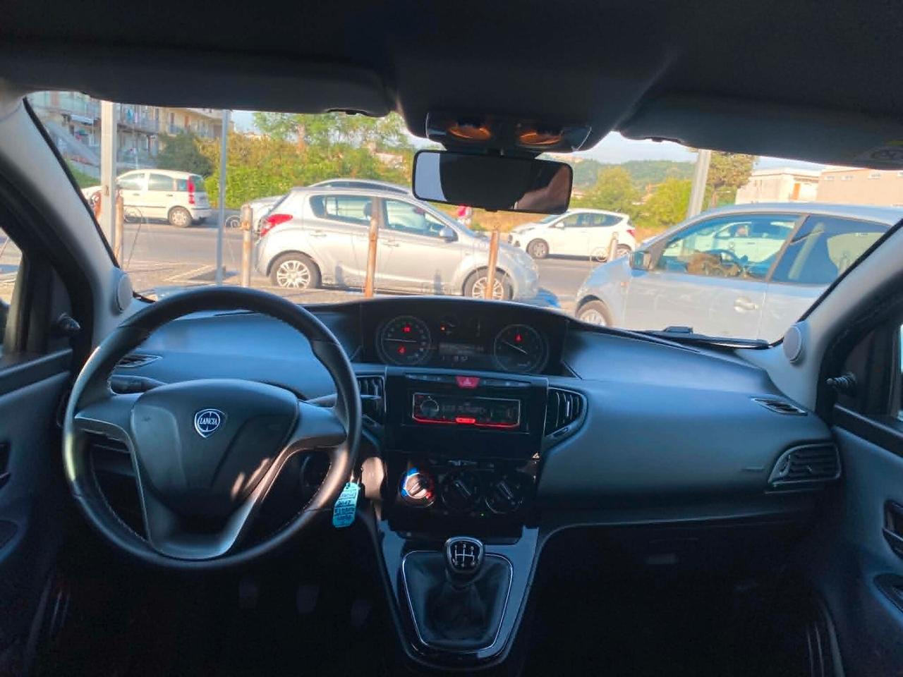 Lancia Ypsilon 1.2 69 CV 5 p. Come Nuova