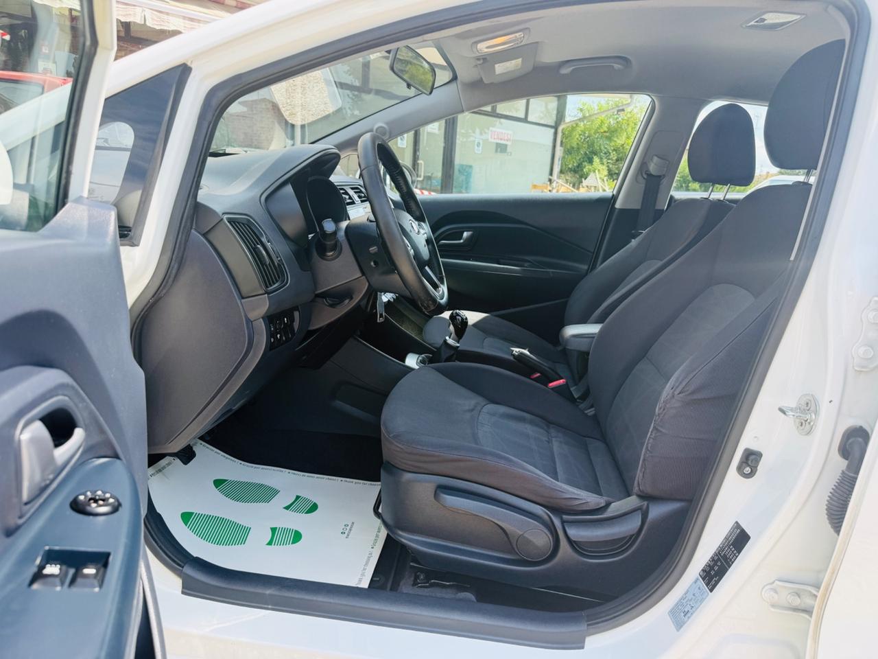 Kia Rio 1.1 CRDi 5p. Cool
