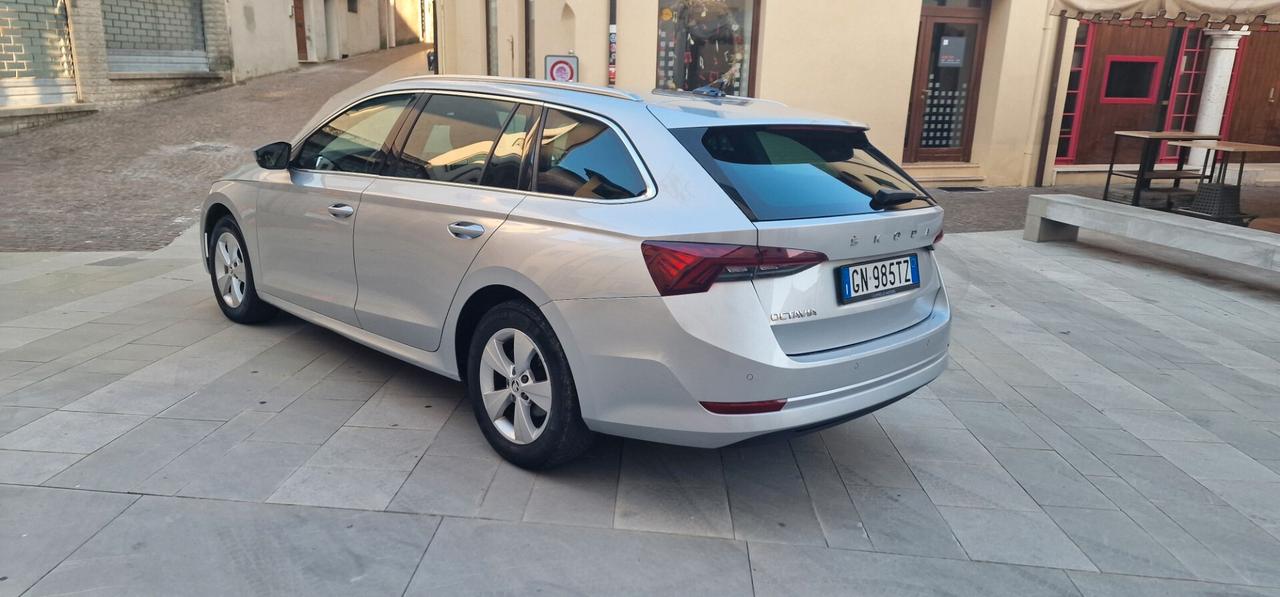 Skoda Octavia 2.0 TDI EVO SCR 150 CV DSG Wagon Executive