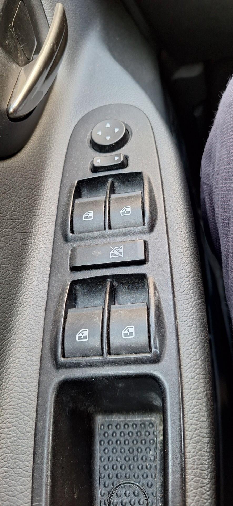 Lancia Ypsilon 1.2 69 CV 5 porte Gold