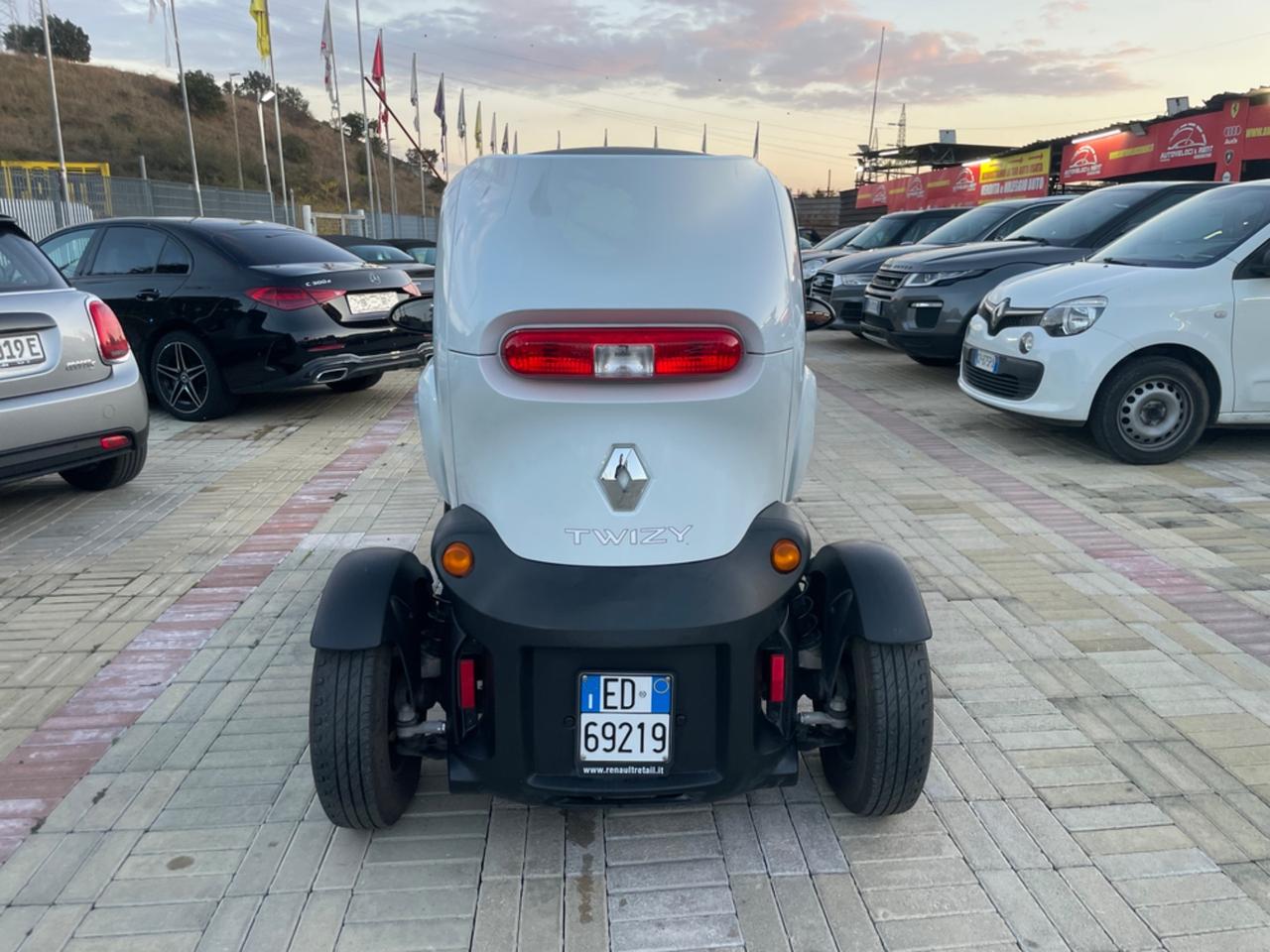 Renault Twizy 80