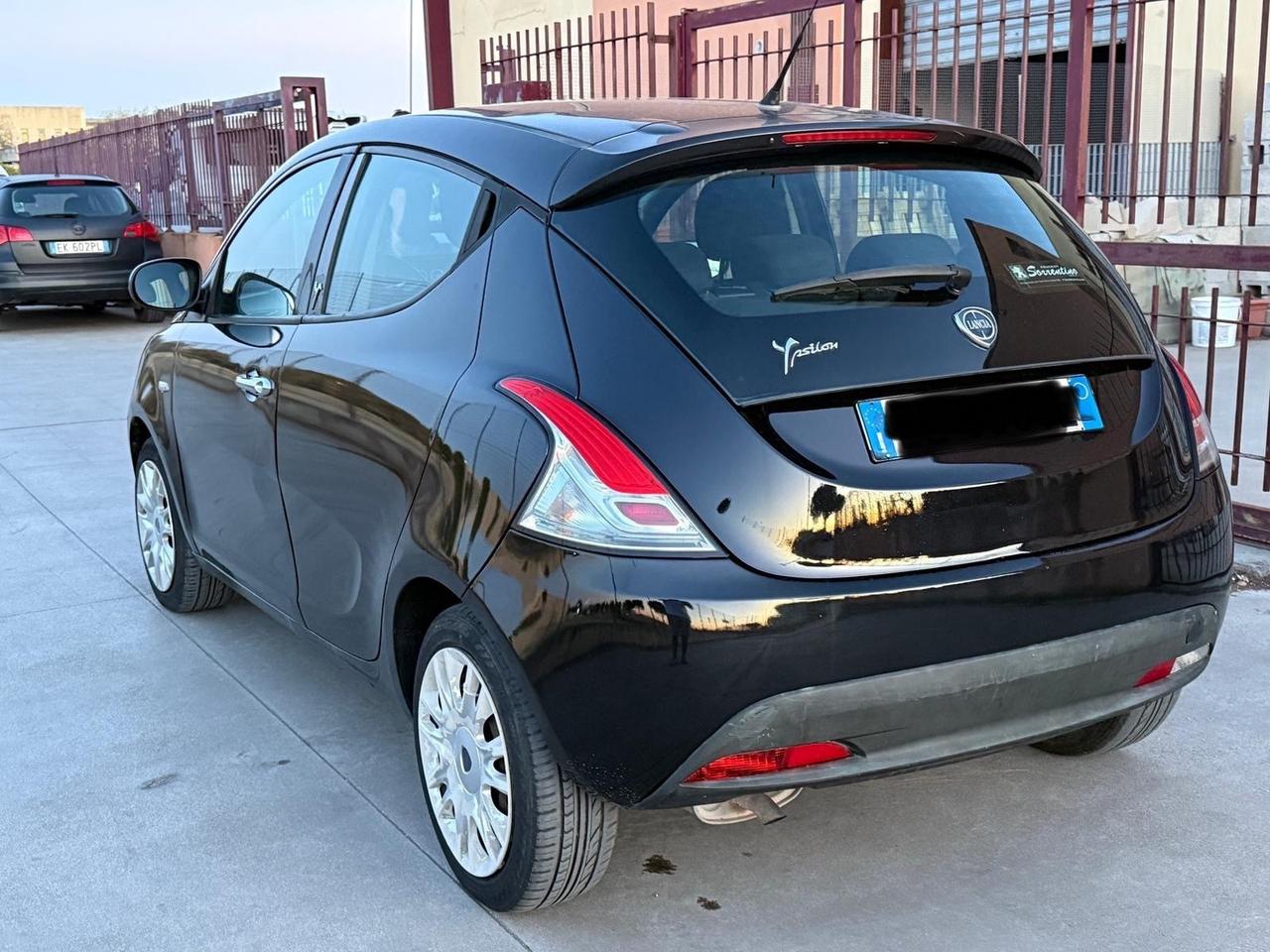 Lancia Ypsilon 1.2 69 CV 5 porte GPL Ecochic Platinum