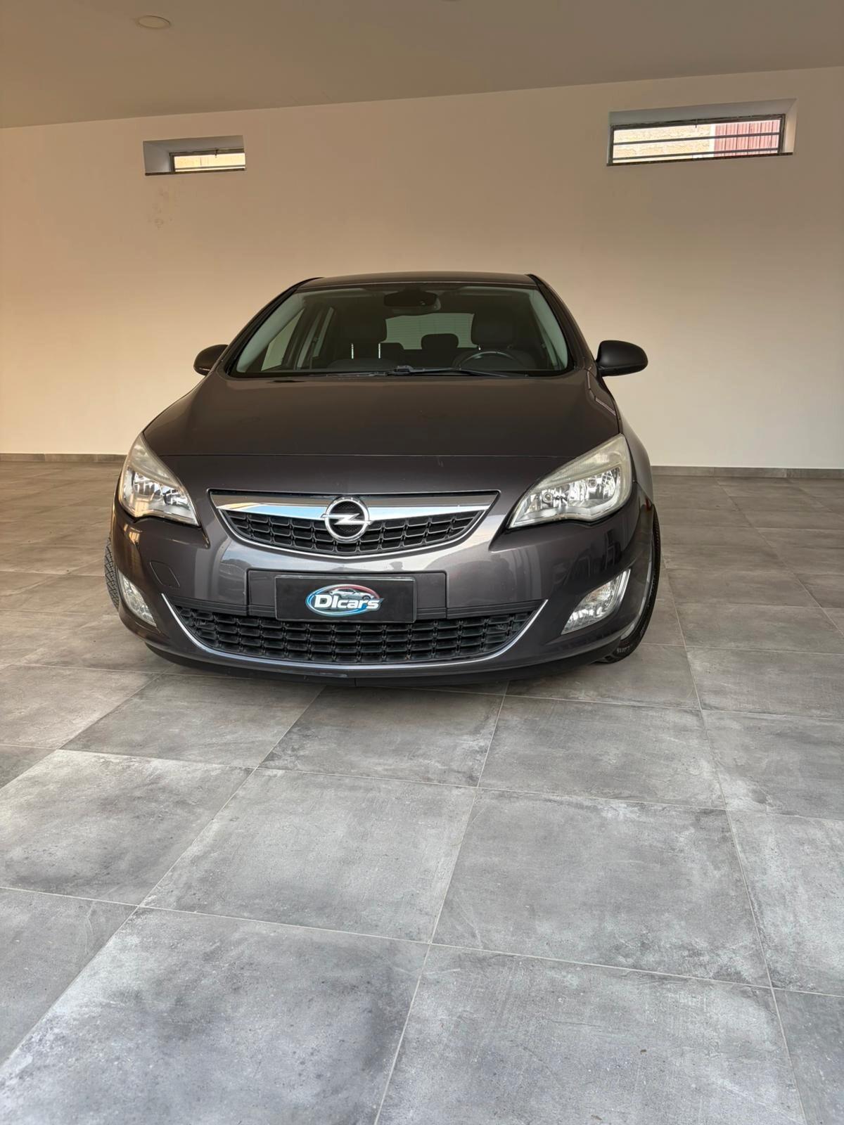 Opel Astra 1.7 CDTI 110CV Cosmo