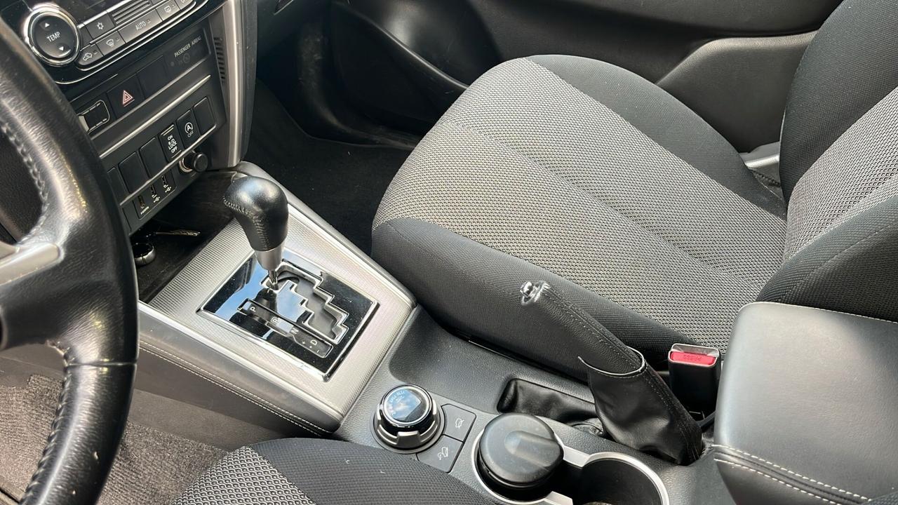 PROMO BLACK FRIDAY Mitsubishi L200 2.3 D Double Cab 4x4 Super Select Intense aut.