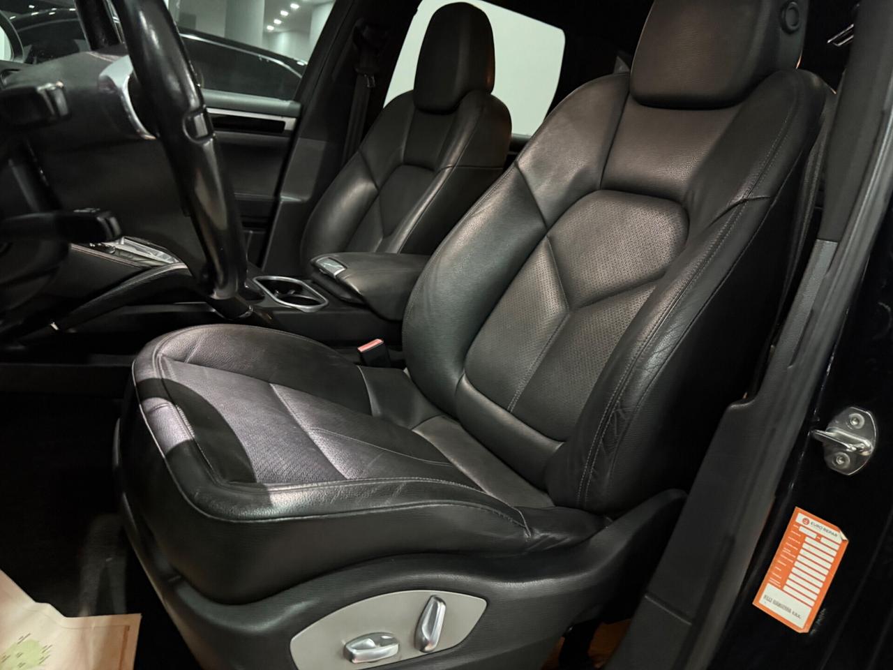 Porsche Cayenne 3.0D245cv PLATINUM ED. DA VETRINA2014