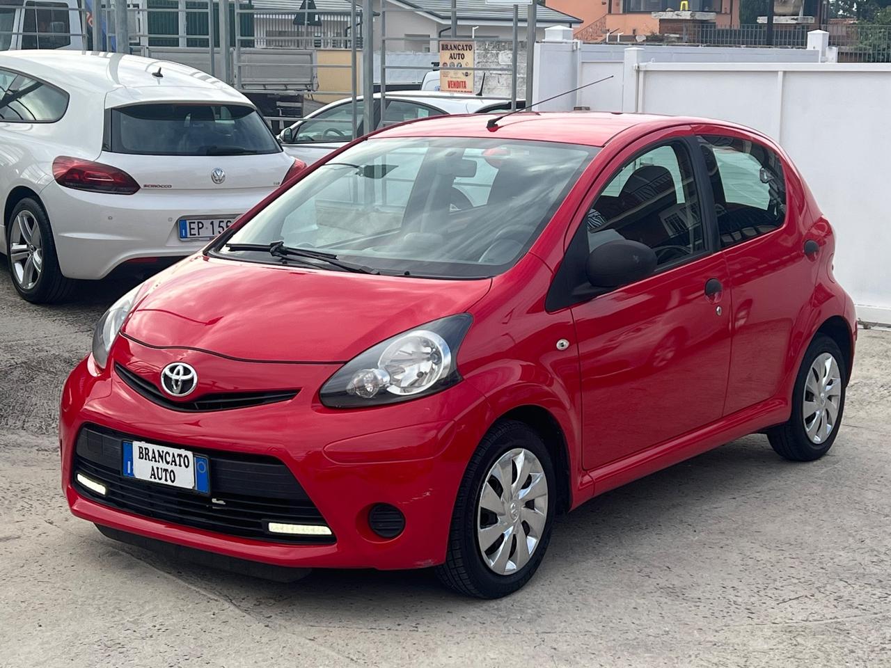 Toyota Aygo 1.0 12V VVT-i 5 porte Active Connect