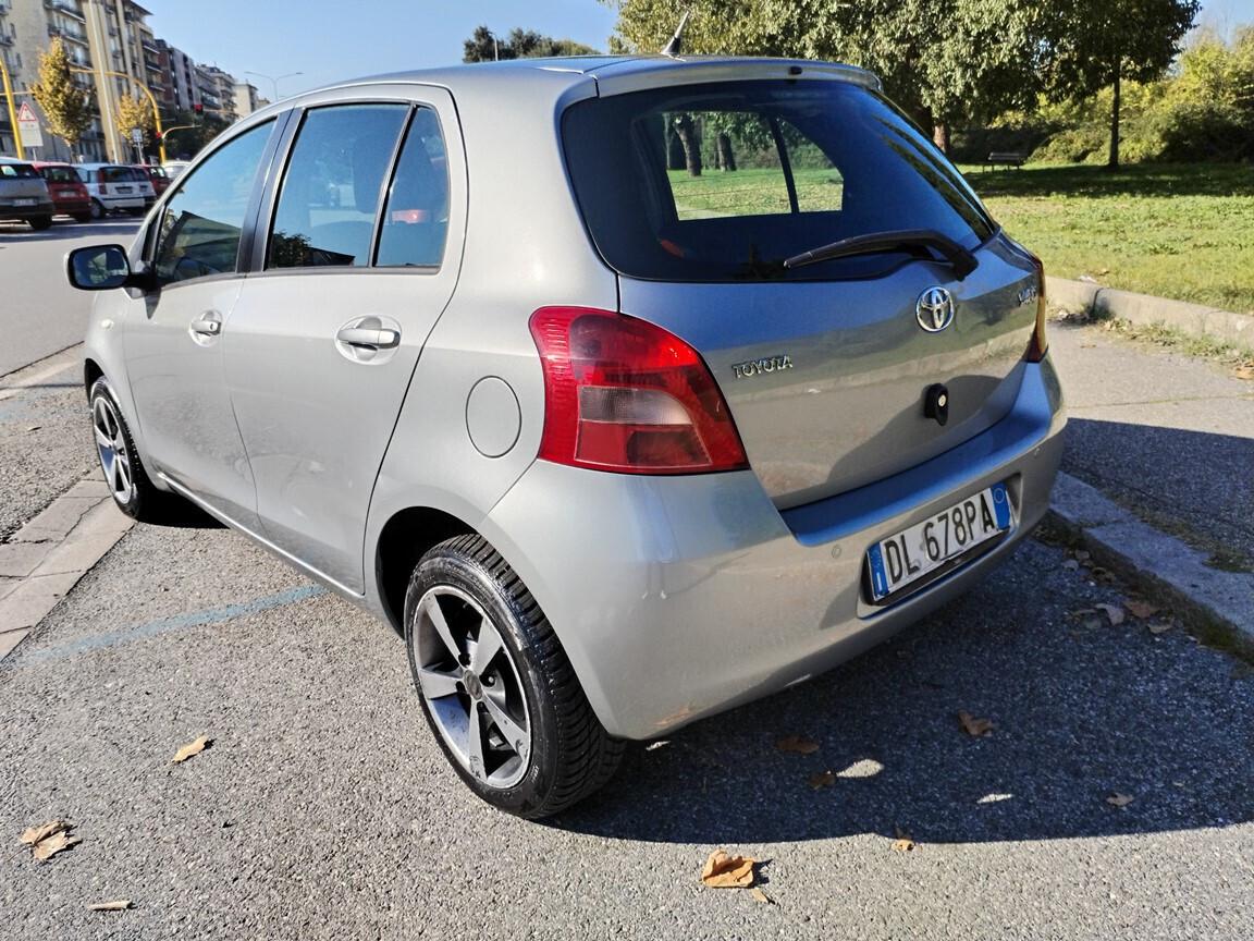 Toyota Yaris 1.0 5 porte 10/2007 km 140000 tagliando pre-consegna