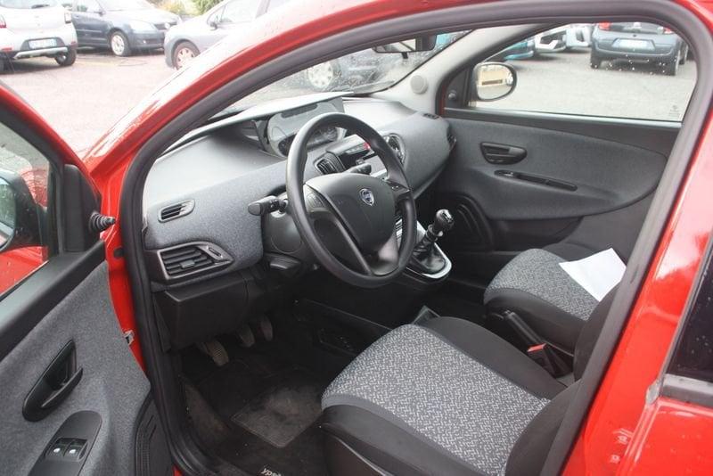 Lancia Ypsilon 1.0 FireFly 70cv Hybrid Silver