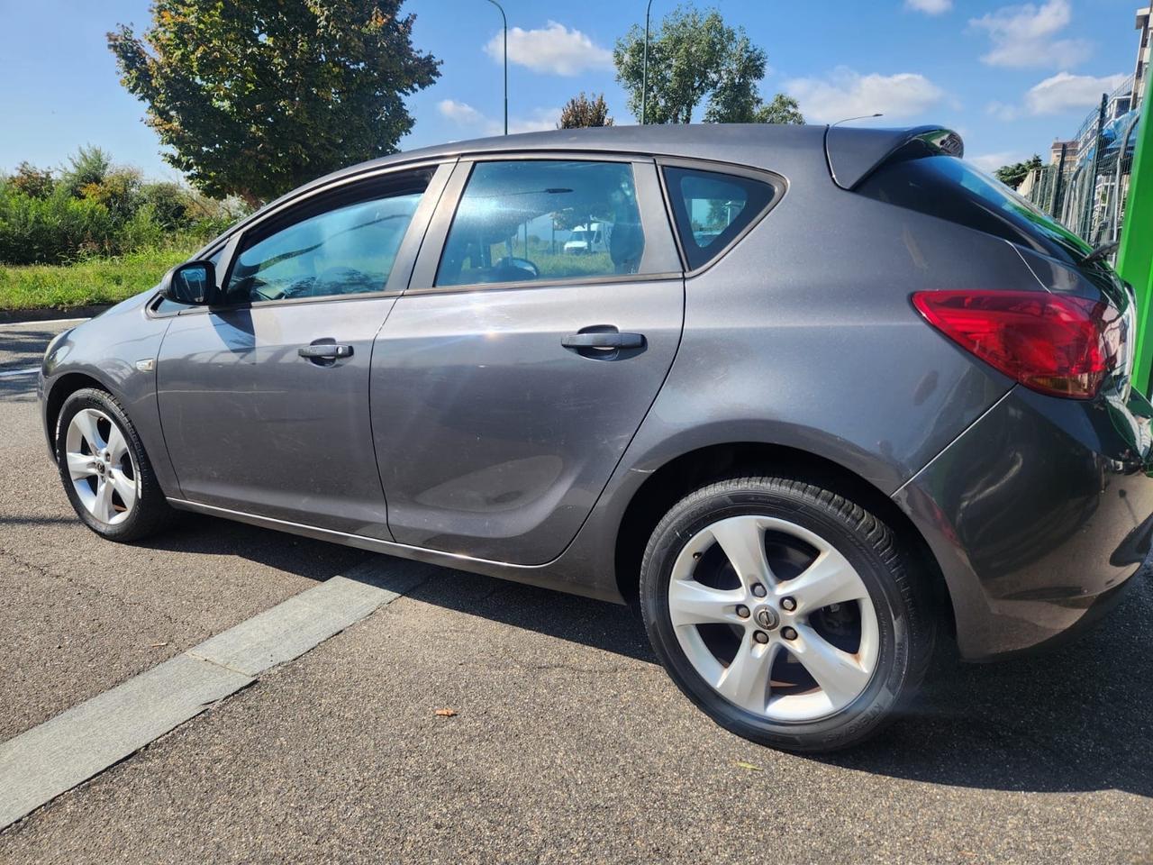 Opel Astra 1.7 CDTI 110CV 5 porte Cosmo