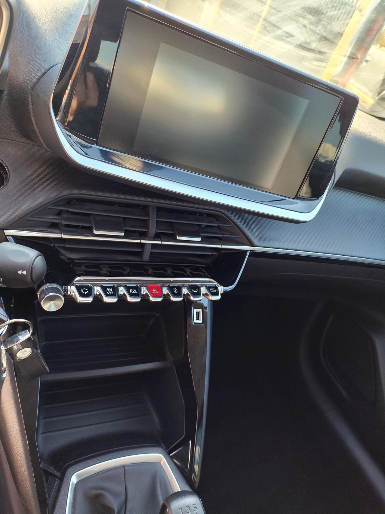 Peugeot 208 PureTech 75 Stop&Start 5 porte Allure – 2022 – 10.100 km . Vendita senza IVA (regime del margine)