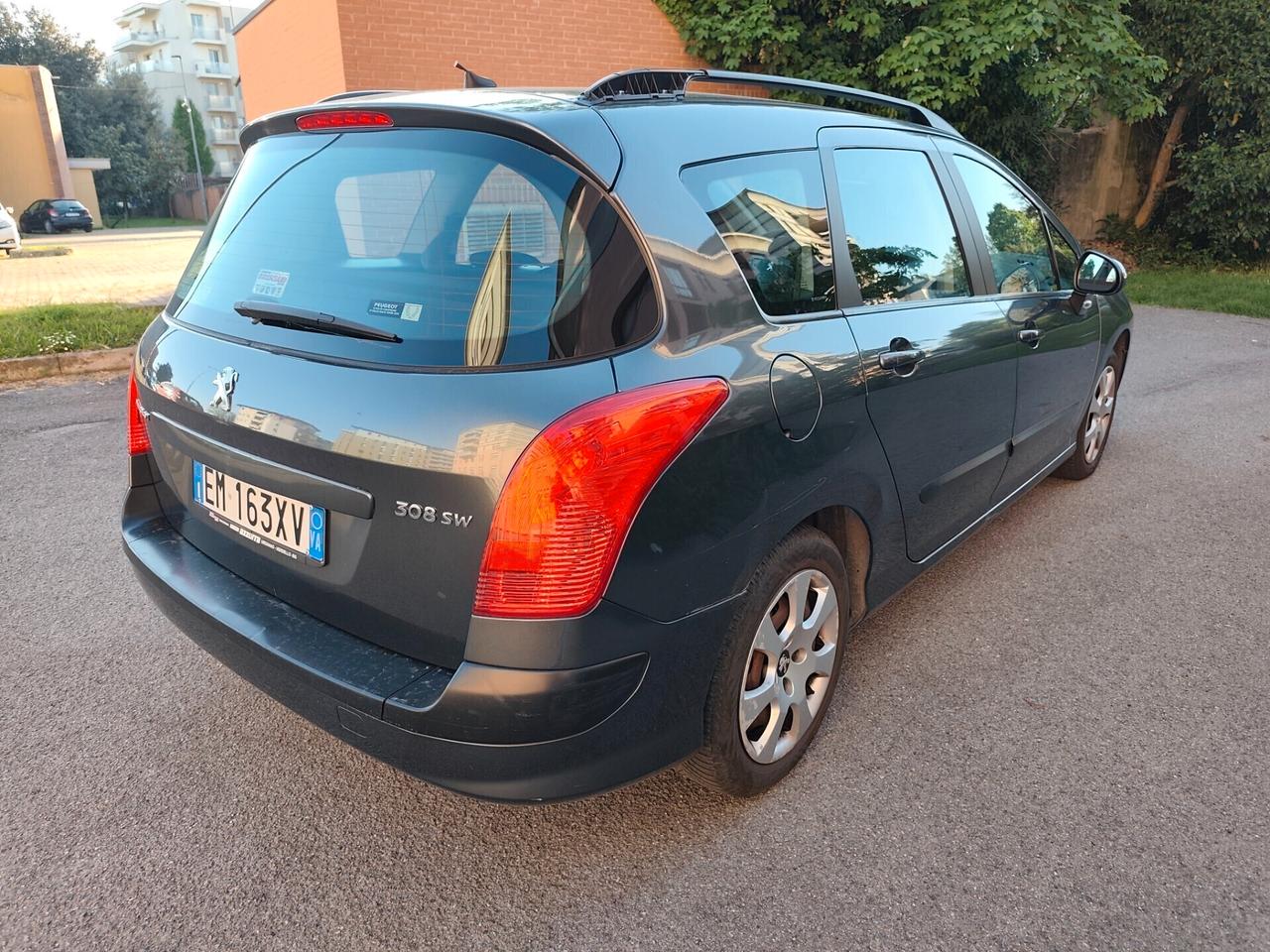 Peugeot 308 1.6 hdi sw neopatentati