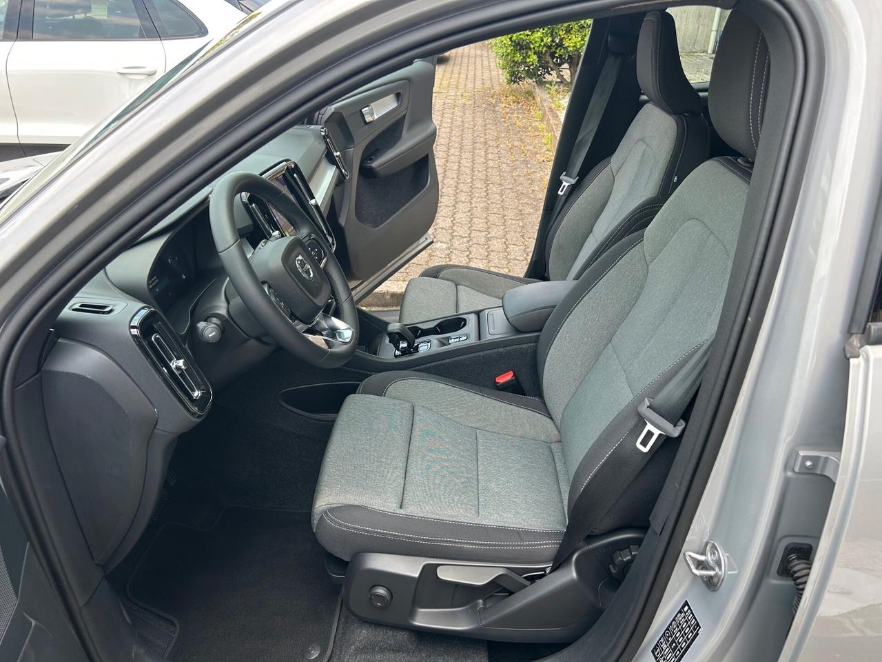 Volvo XC40 2.0 b3 Core auto