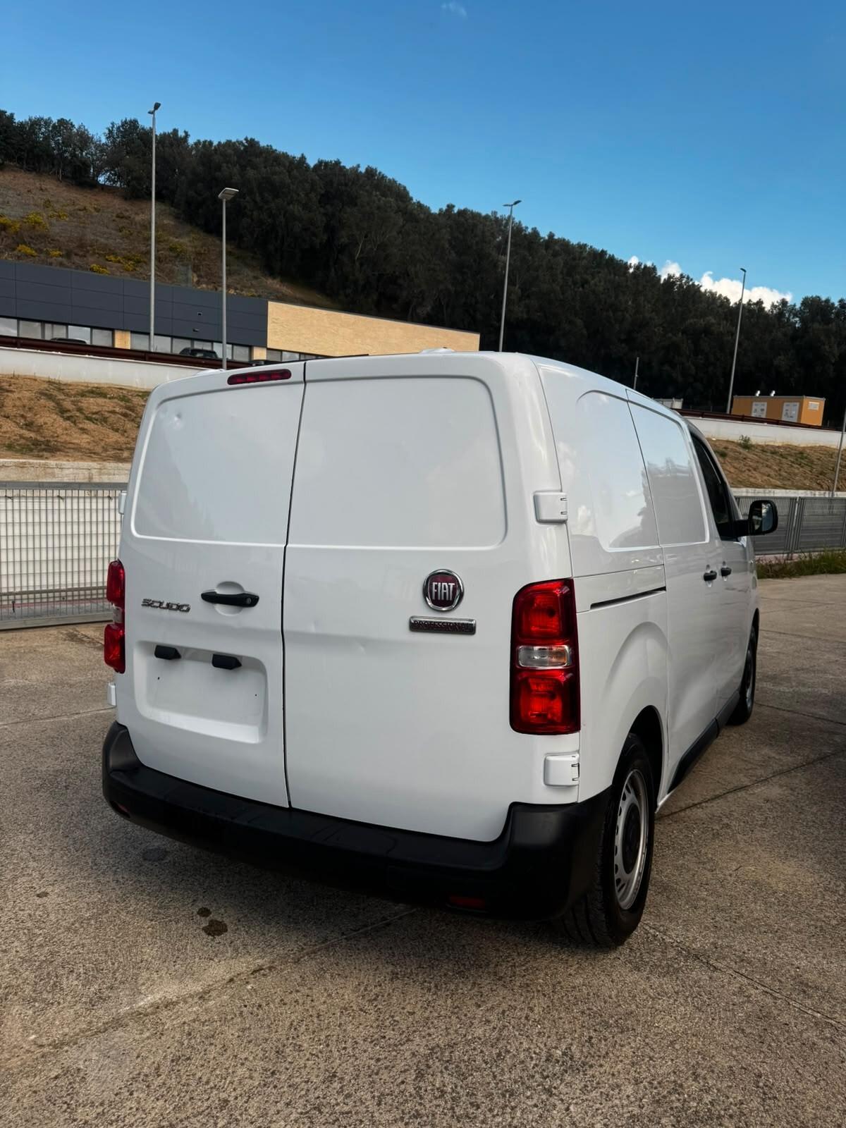 Fiat Scudo 1.5 BlueHDi 100 CV PC-TN Furgone Business .