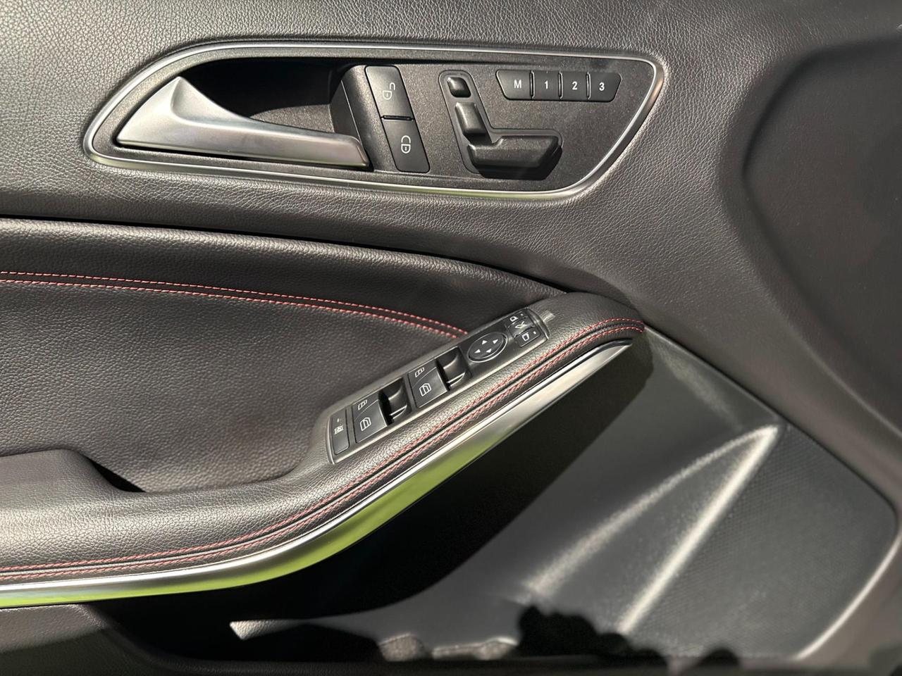 Mercedes GLA 45 AMG 4matic 360cv auto