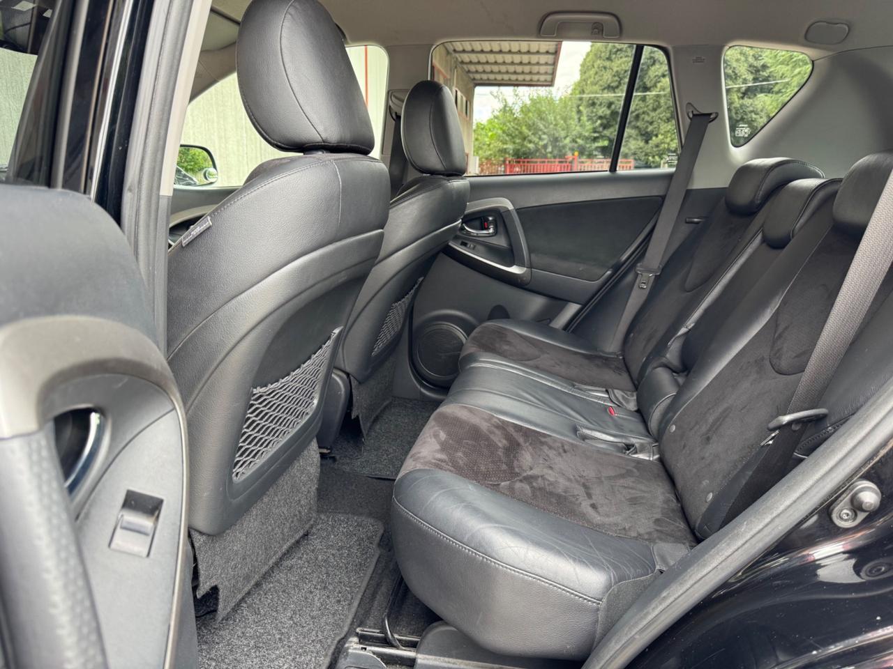 Toyota RAV 4 Crossover 2.2 D-4D 150 CV Lounge
