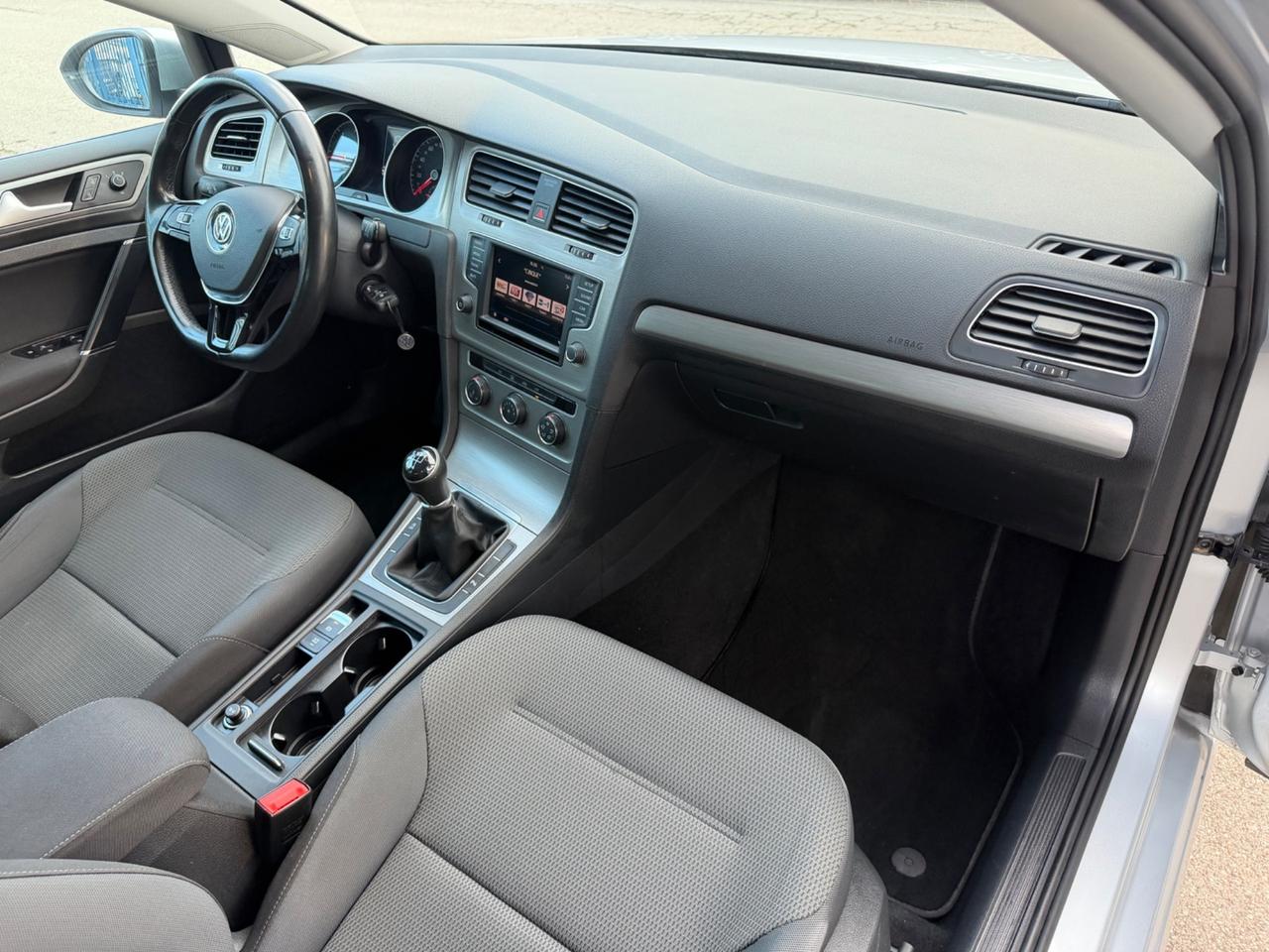 Volkswagen Golf 1.6 TDI 110 CV 2016