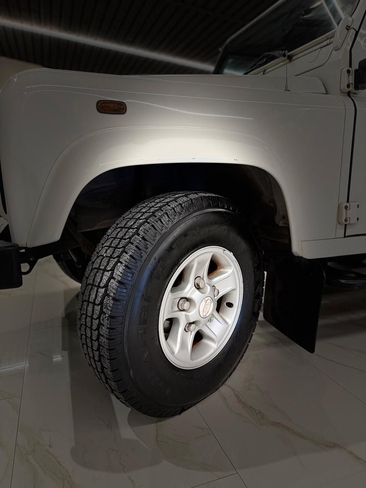 Land Rover Defender 90 2.5 Td5 Station Wagon S