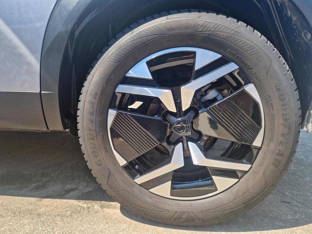 Peugeot 2008 PureTech 100 S&S Allure