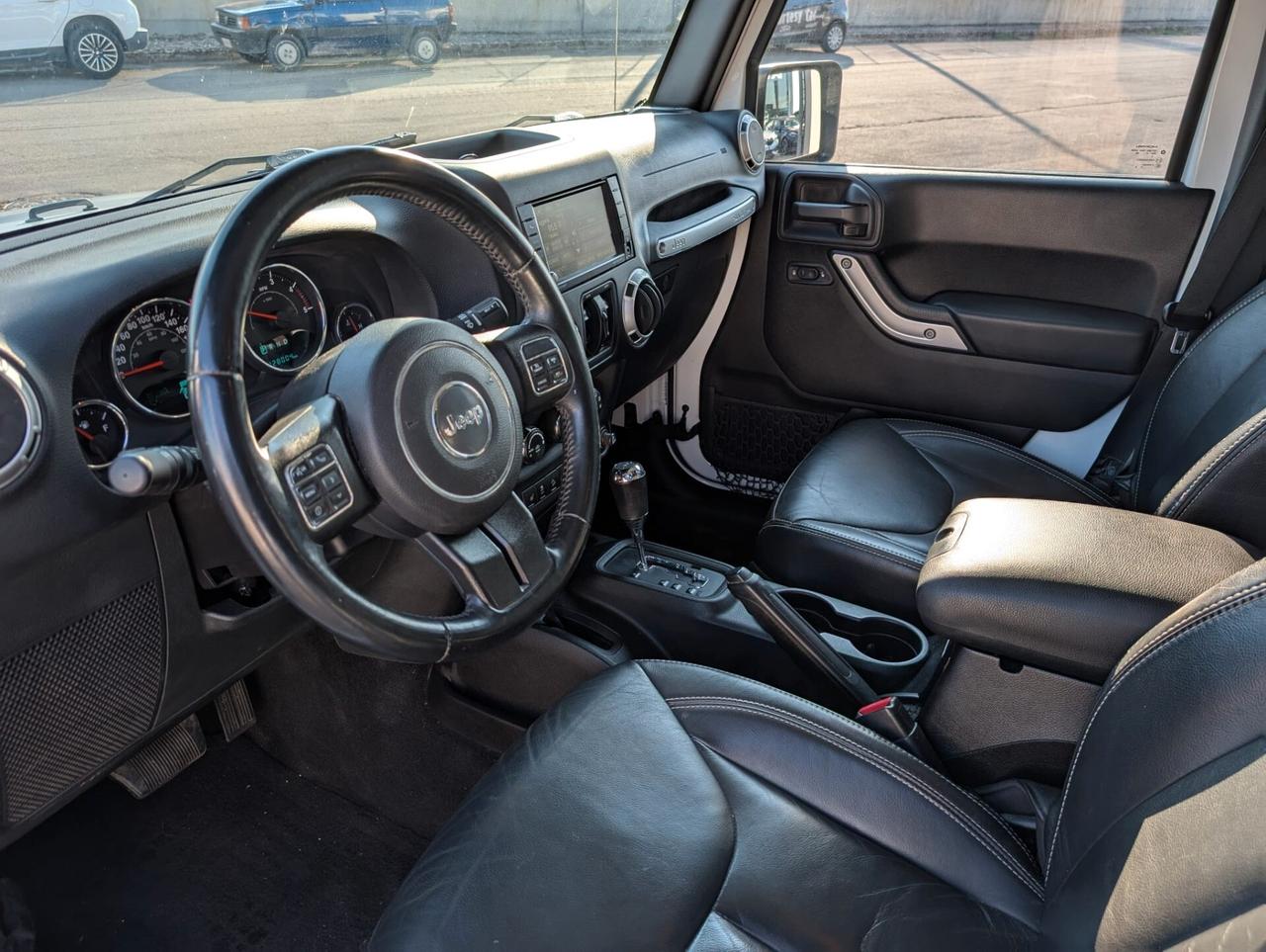 Jeep Wrangler Unlimited 2.8 CRD DPF Sahara Auto